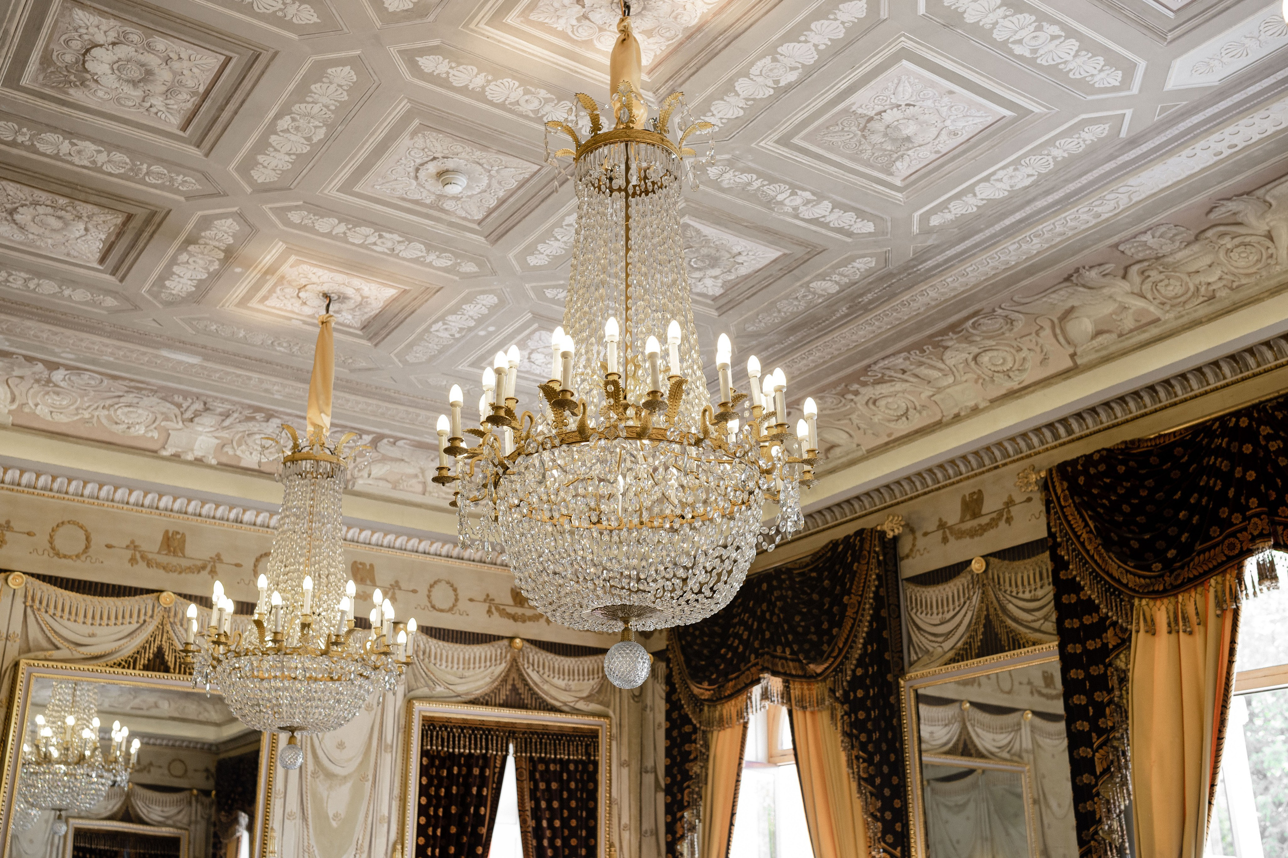 Civil wedding ceremony at the Eynard Palace. Professional Wedding Photographer Geneva & Romande Switzerland | Tanya Creator