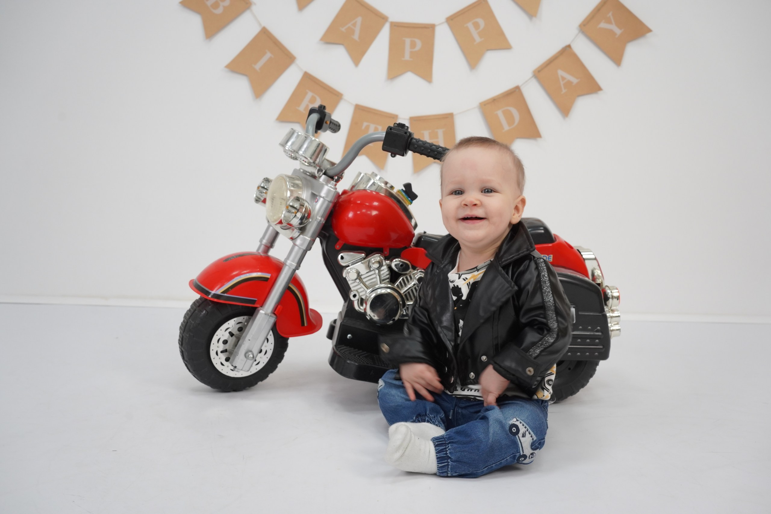 Фотосессия на Годик для Мальчиков. Детская Фотостудия ГОДОВАСИКИ в Санкт-Петербурге фотосесия на годик