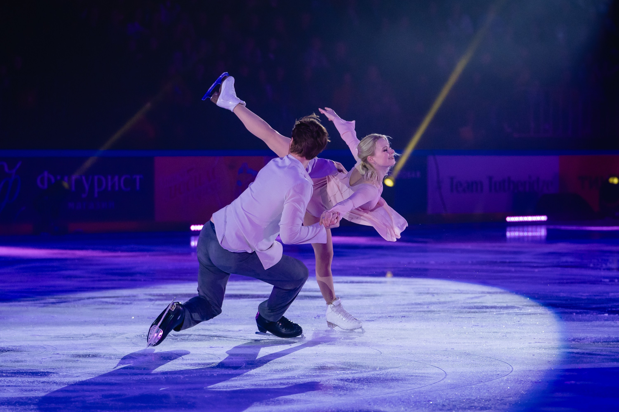 Шоу «Чемпионы на льду» в Новосибирске. Воробьева Ксения — Спортивный и танцевальный фотограф Новосибирск