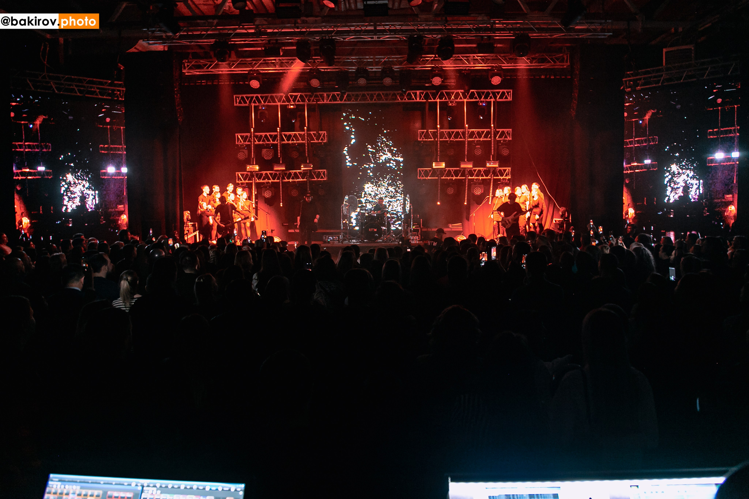 25.11 Концерт Шум. Команда специалистов в мире фотографии и видео. Детский фотограф, семейный фотограф