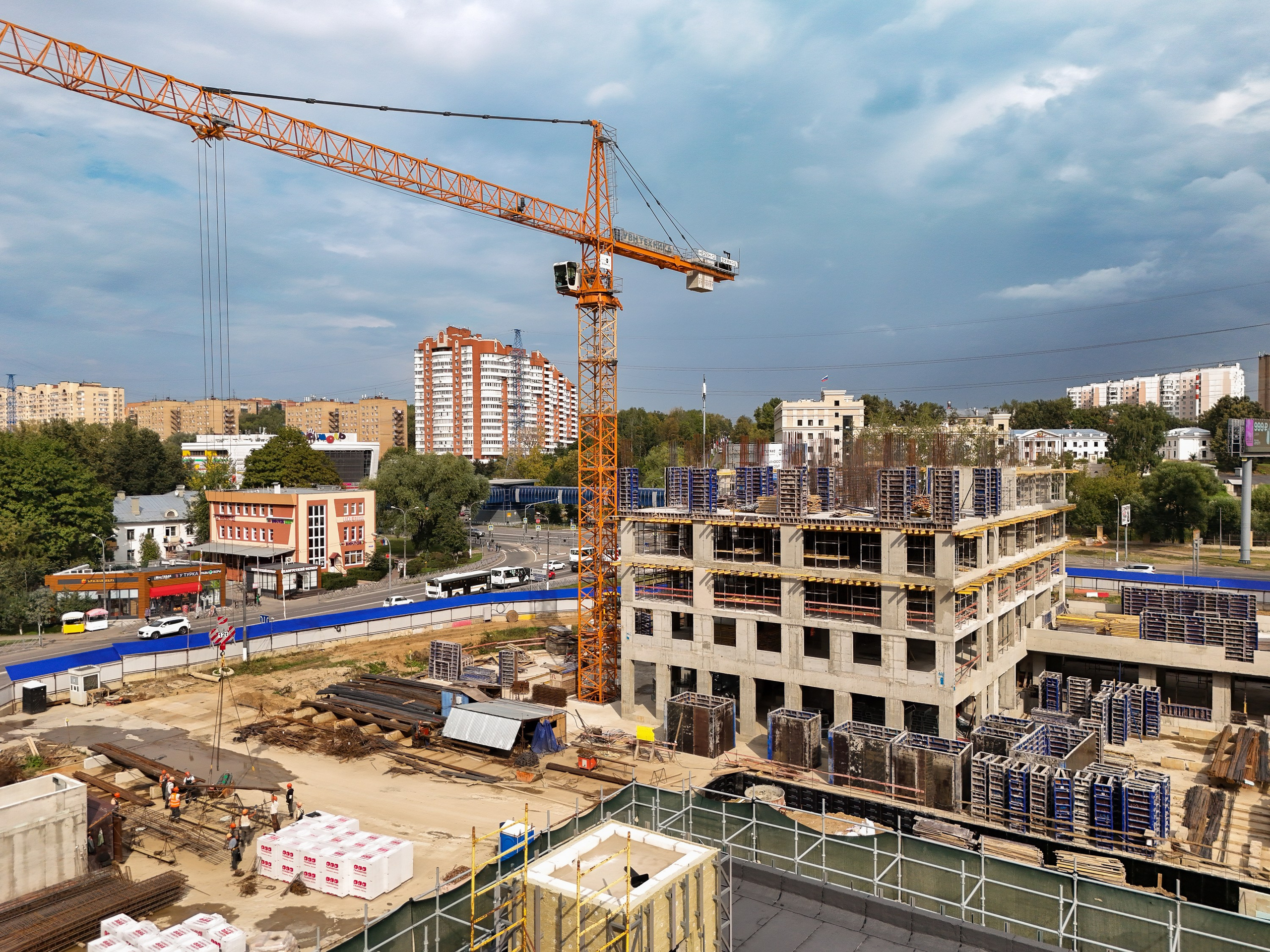 Архитектура и недвижимость. Ход строительства. Съемка с дрона. Профессиональное решение для частных лиц и бизнеса