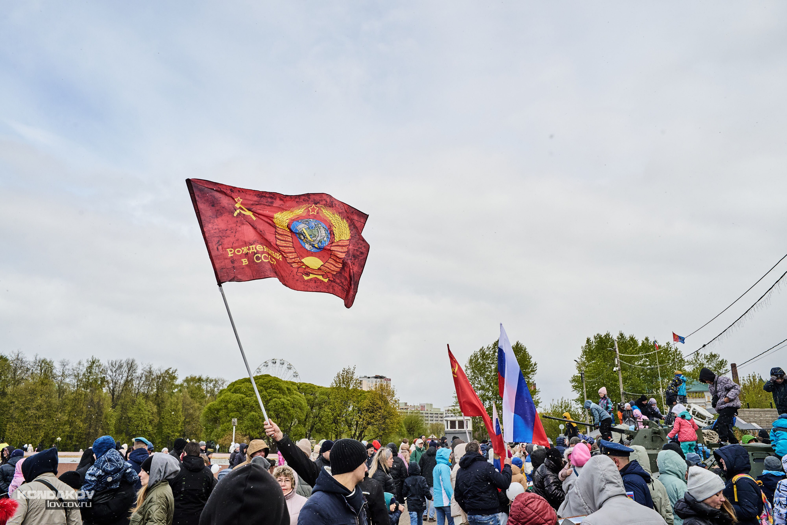9 мая празднование День Победы г. Иваново 2024 год. Фотограф в Иваново: Каталожная съемка одежды и постельного белья, Wildberries