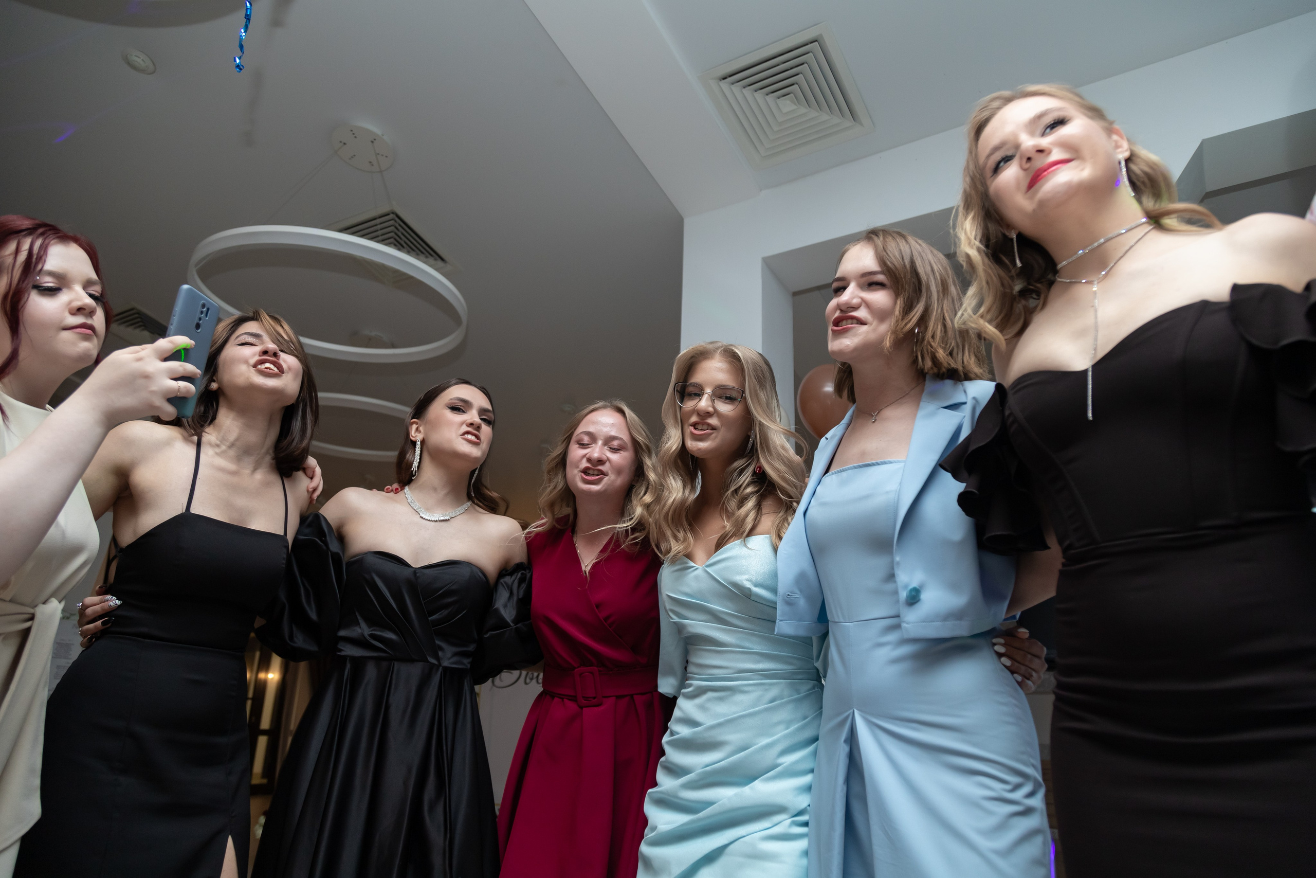 Выпускной. Выпускные альбомы — заказать альбом на выпускной в Новосибирске