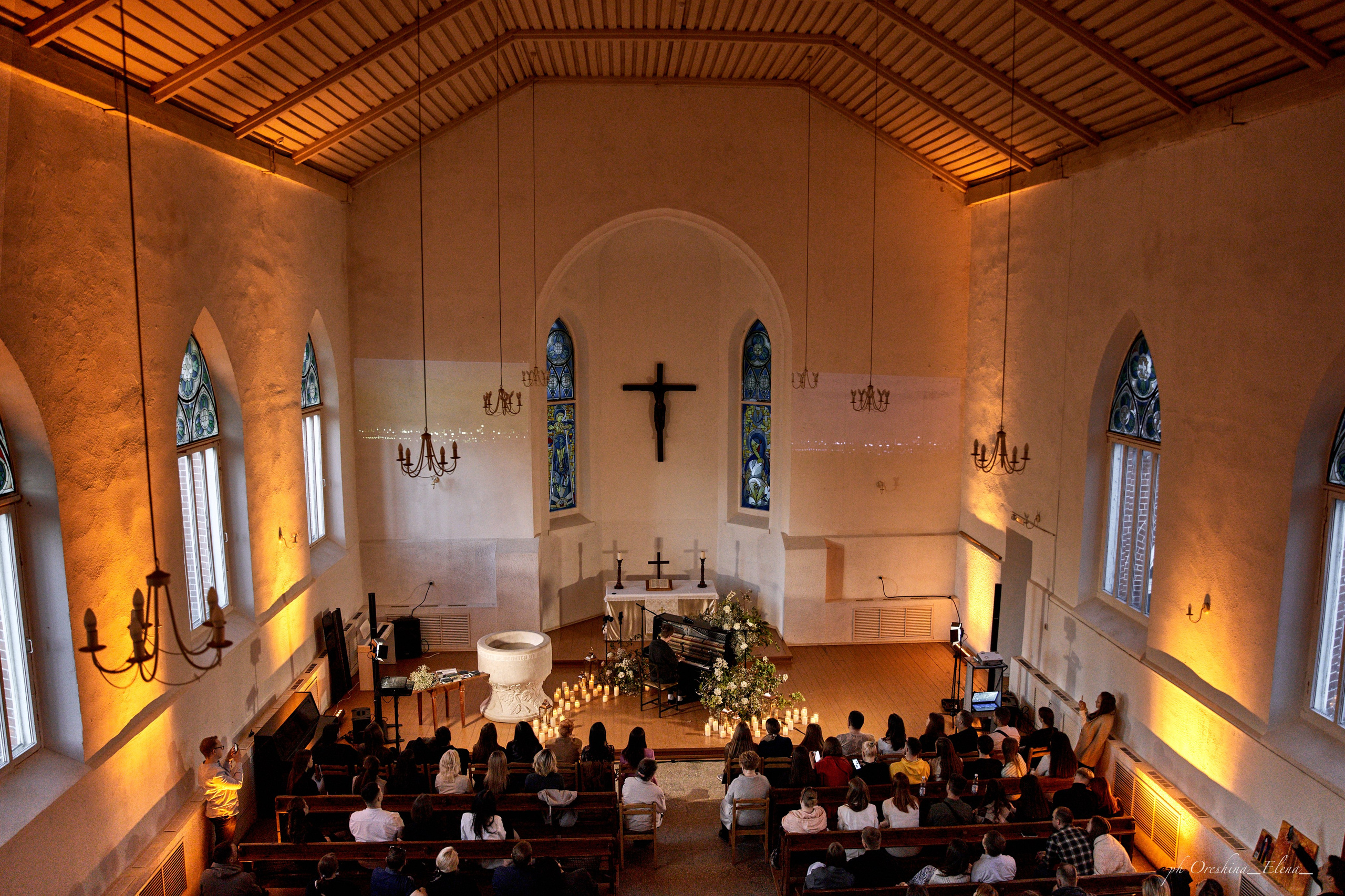 Концерт Дениса Стельмаха. Ульяновск, Евангелическо-Лютеранская церковь Св.Марии. Свадебный и семейный фотограф в Ульяновске Орешина Елена