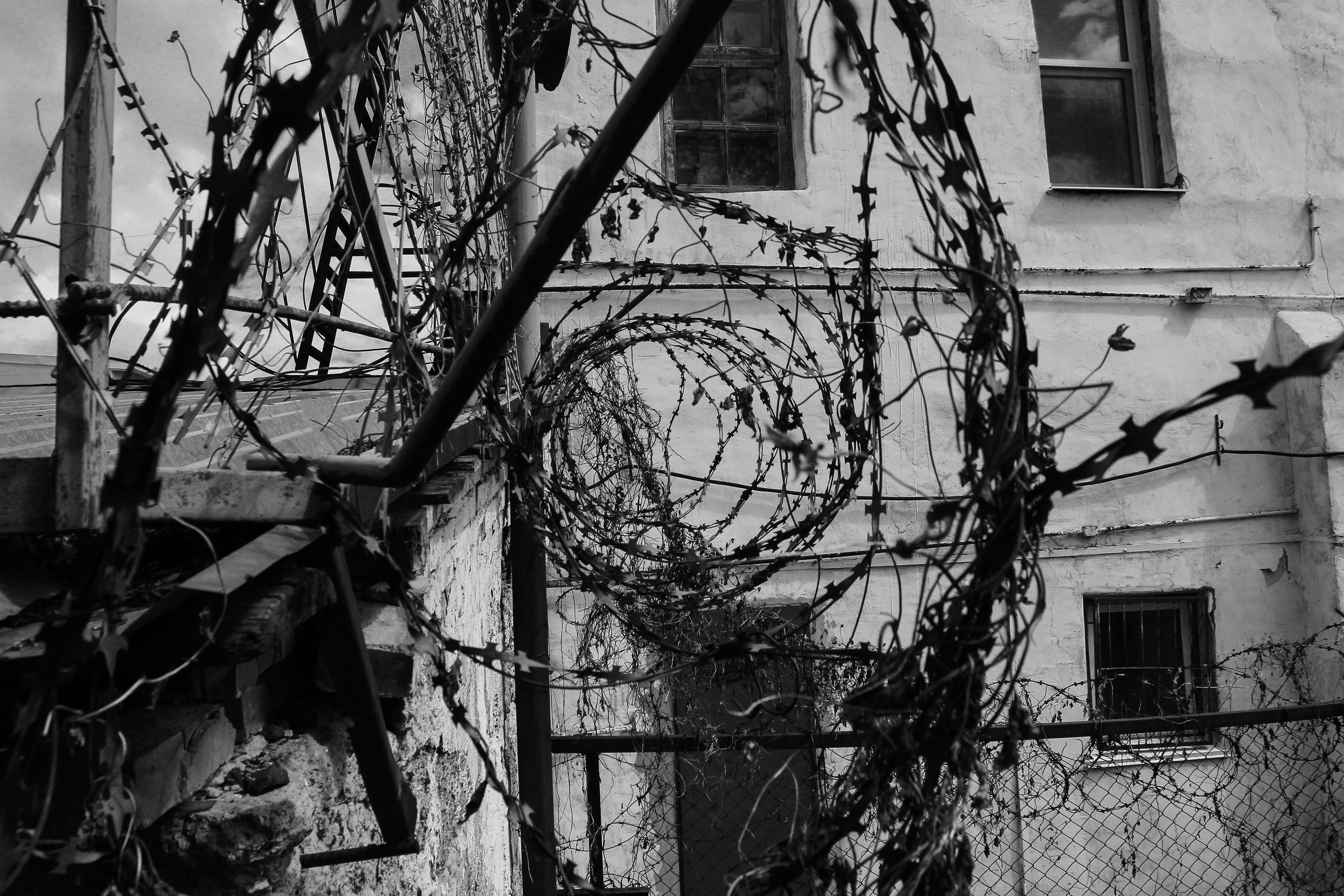 Обо мне. Больше не греет