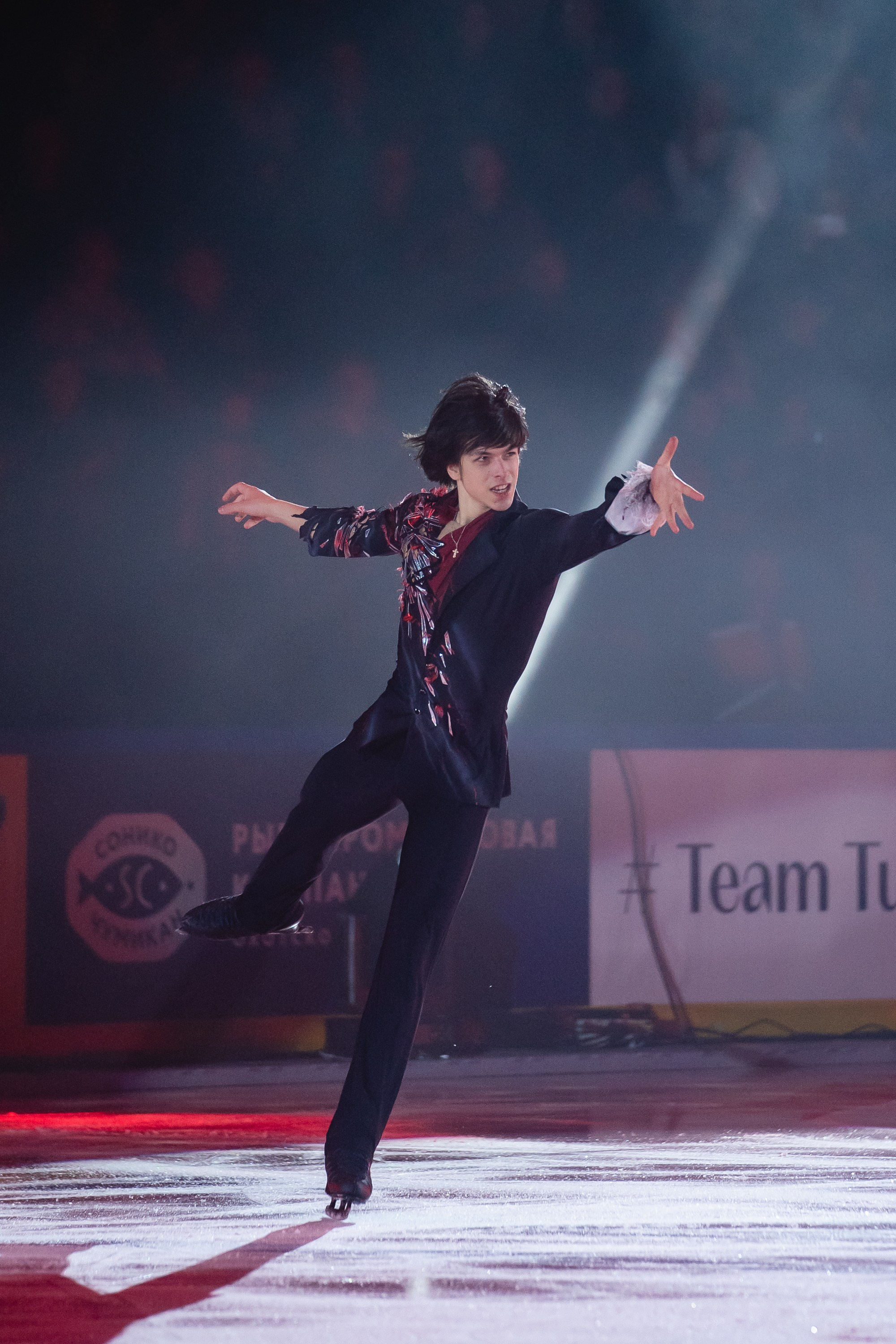 Шоу «Чемпионы на льду» в Новосибирске. Воробьева Ксения — Спортивный и танцевальный фотограф Новосибирск