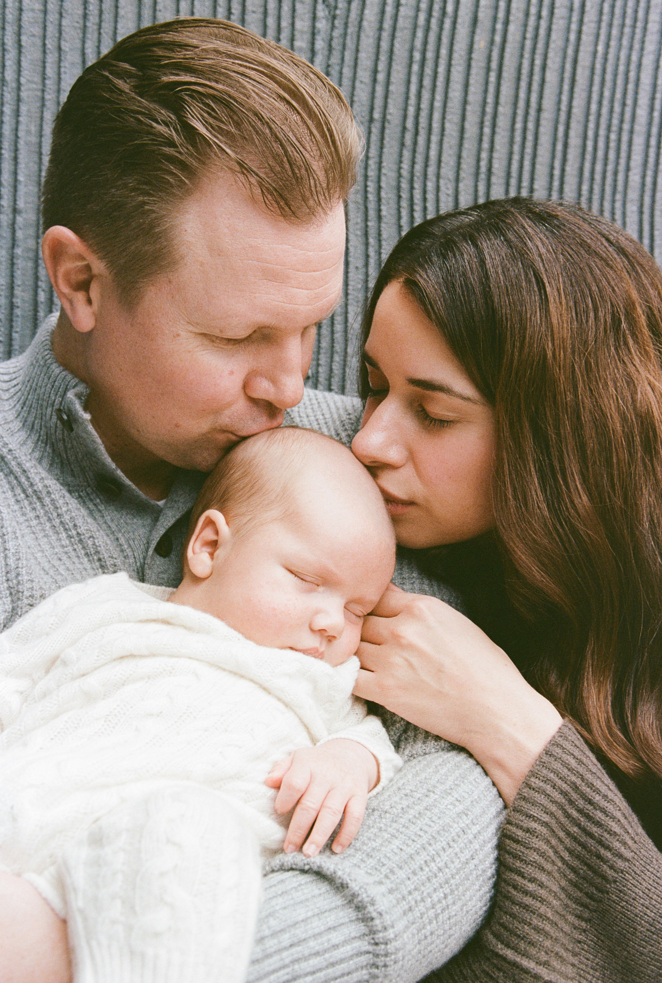 Newborn. Film photographer in Los Angeles Anastasiya Pankova