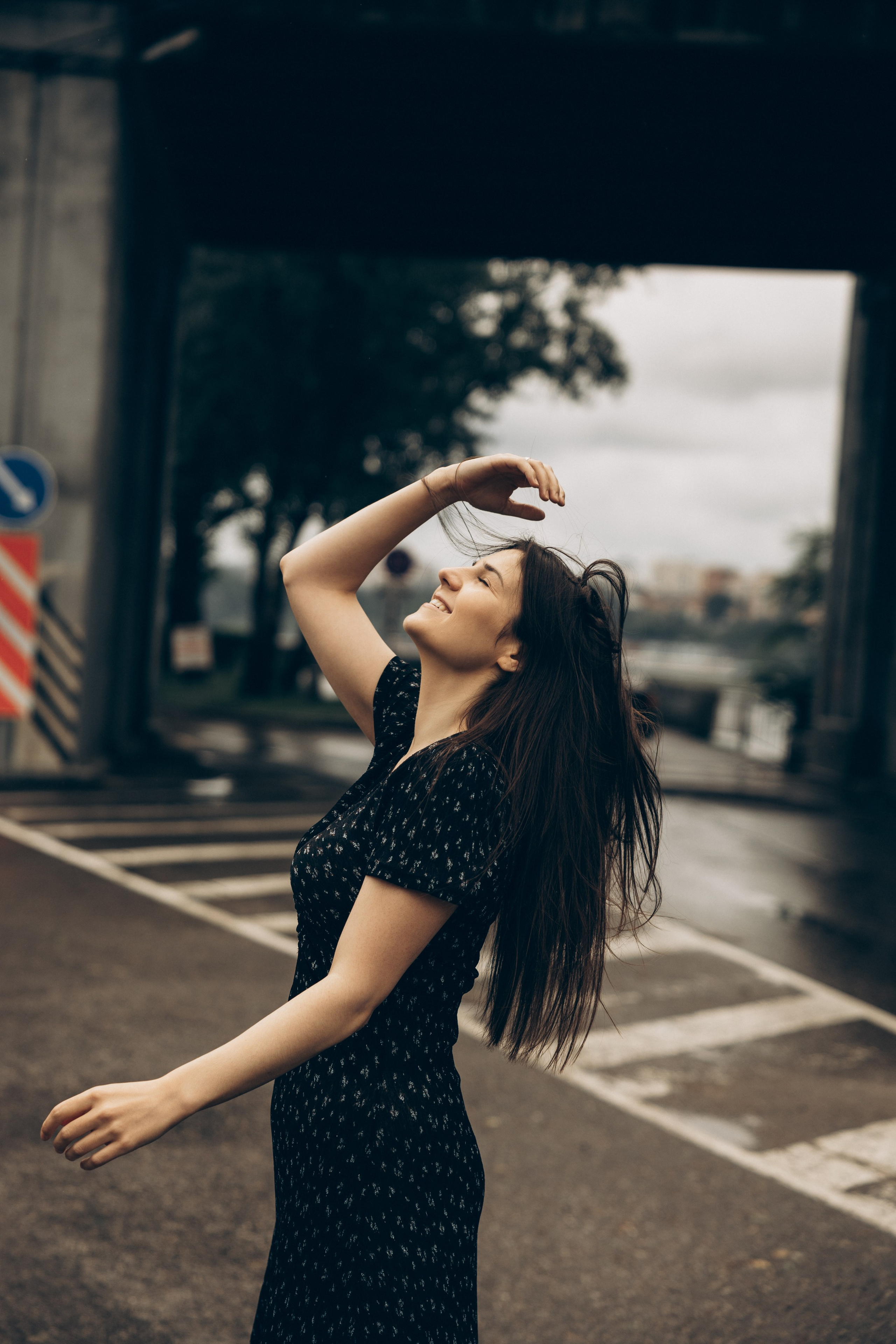 Прогулка под дождём. Свадебный, семейный фотограф в Иркутске Светлана Макаричева