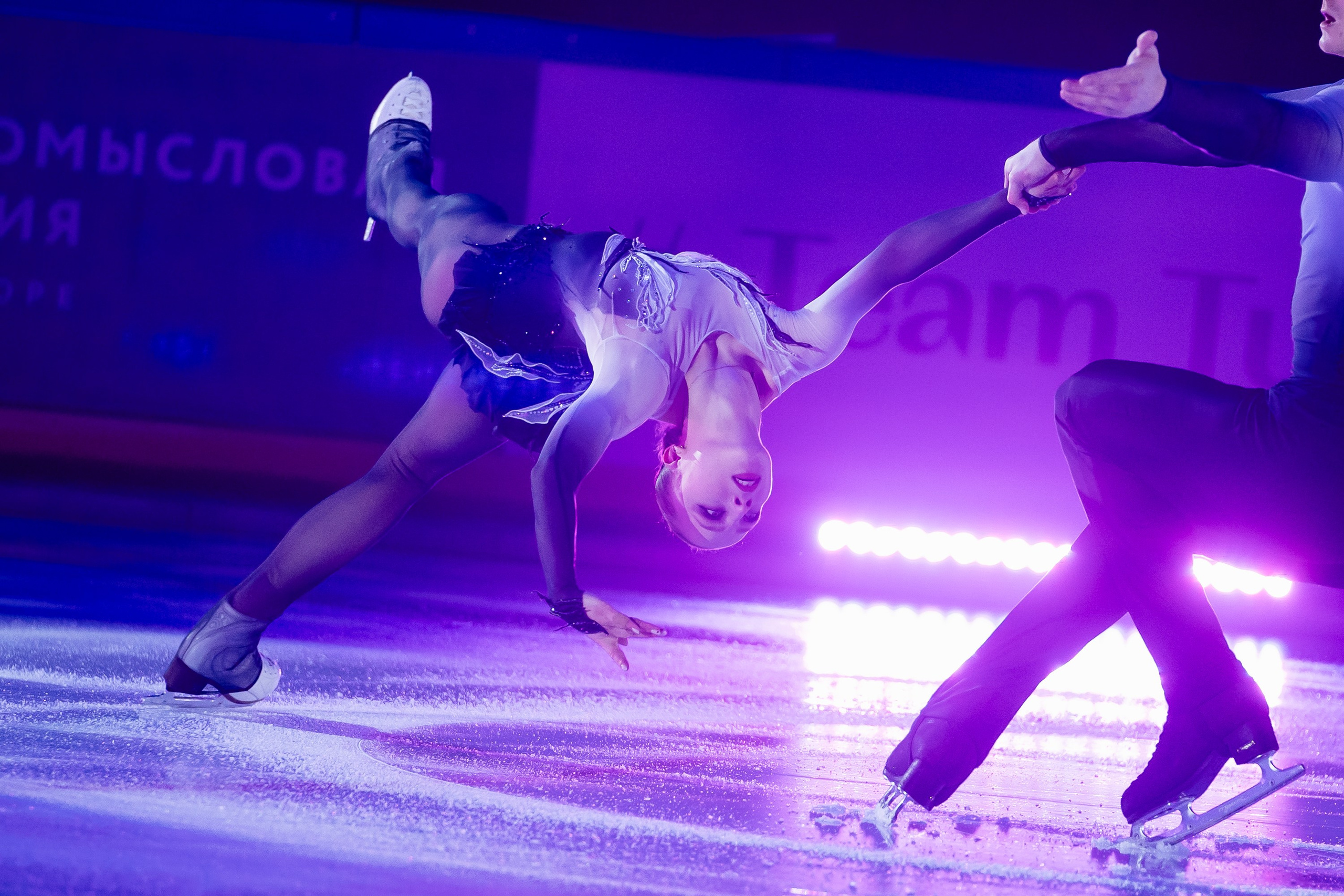 Шоу «Чемпионы на льду» в Новосибирске. Воробьева Ксения — Спортивный и танцевальный фотограф Новосибирск