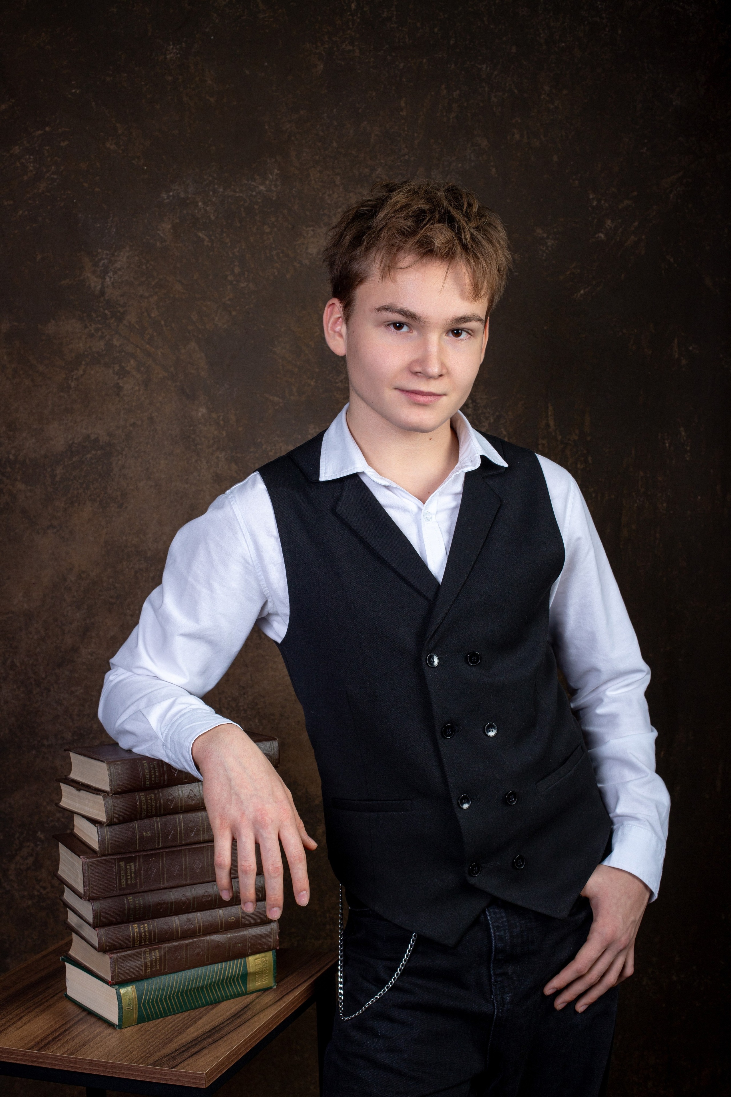 Цены на выпускные альбомы для 9-11 классов. Выпускной альбом в Москве и Домодедово Вышка Школьный фотограф