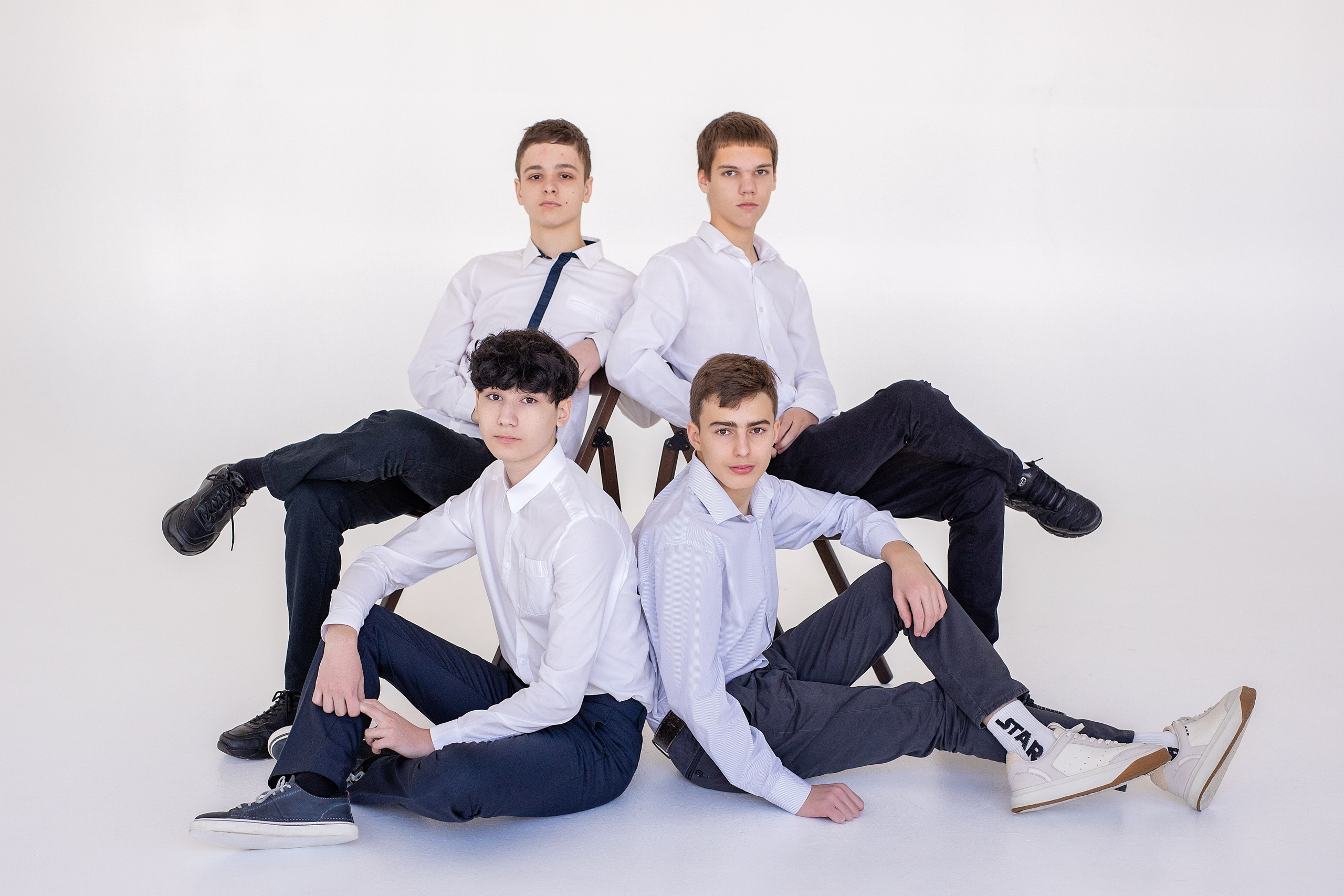 67 школа, 9б класс. Стильный выпускной альбом Владивосток фотограф Вероника Мигачева