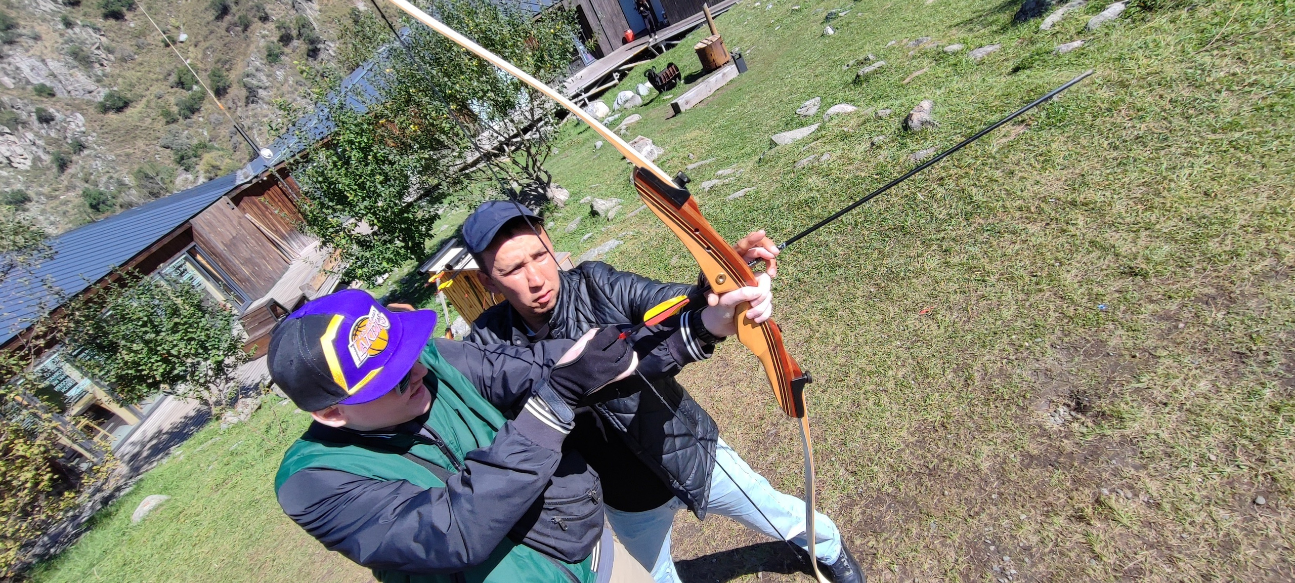 Экскурсия и тур на горячие источники Алмарасан и водопад Аюсай из Алматы