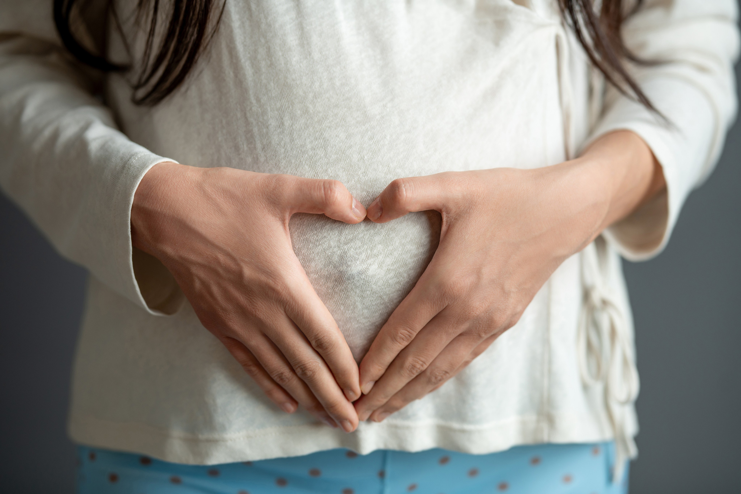 Фотосессия беременности в студии (Классика. Однотонные фоны) + Бохо стиль). Творческая команда Ульяшевы, свадебная и семейная фотография. Кахахста