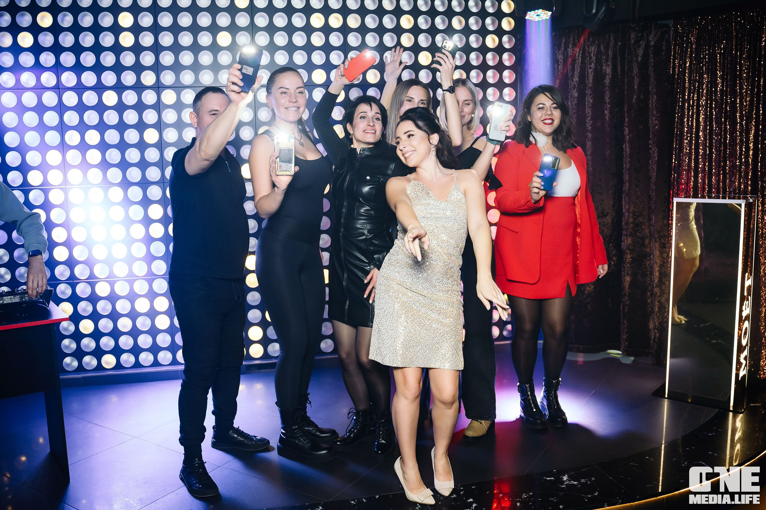 Фоторепортаж из караоке-клуба Эйфория. One Media Life: фоторепортажи, фотоотчеты с мероприятий и заведений