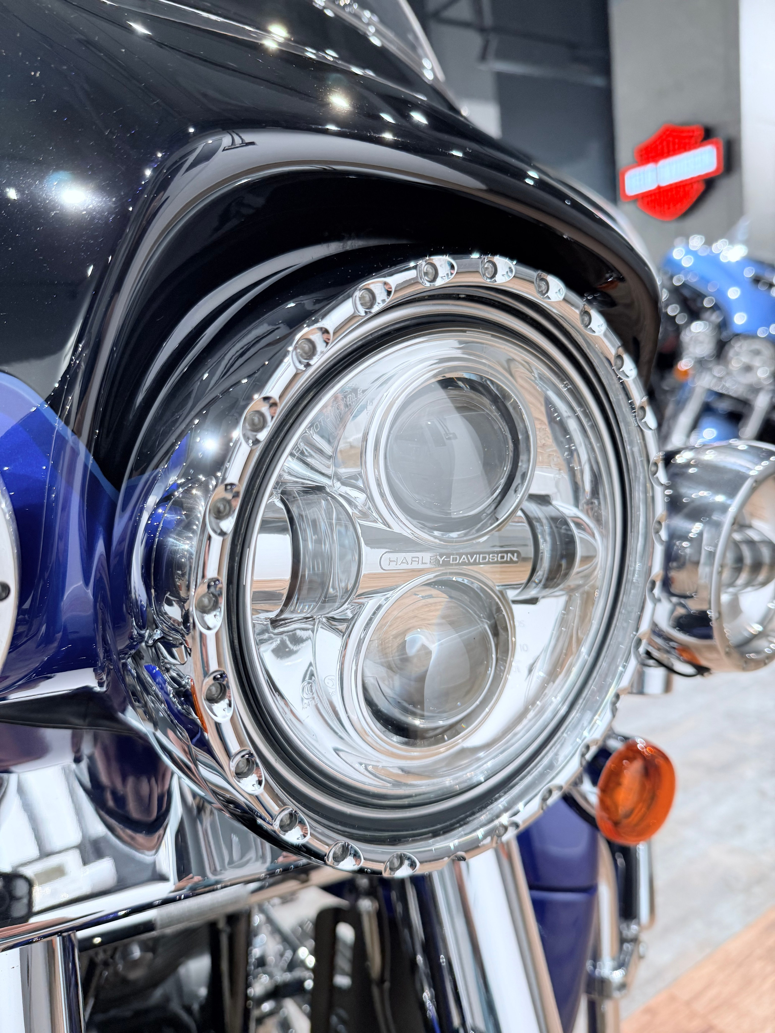 CVO Limited (Twilight Blue Candy). Hello Davidson, Москва. Только хорошие мотоциклы…