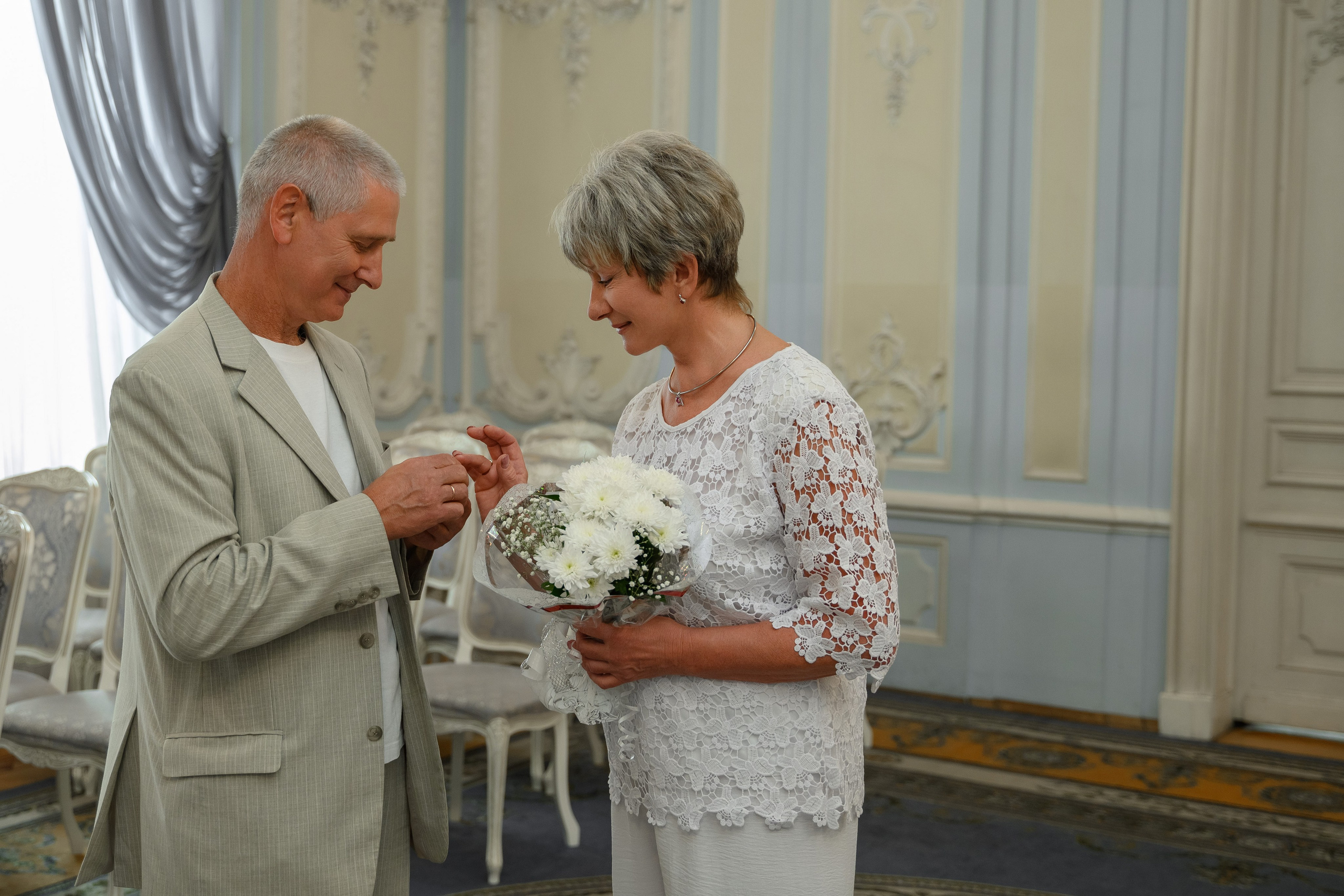 Свадебный фотограф Алексей Лукин на регистрацию брака в ЗАГС на час цены. Фотосъёмка в загсе СПб и ретушь фотографий. Свадебная видеосъёмка. Фотограф Алексей Лукин. Свадьба, мероприятие, корпоратив, юбилей, фотосессия, портрет. Фотосъёмка в Санкт-Петербурге. Ретушь фотографий