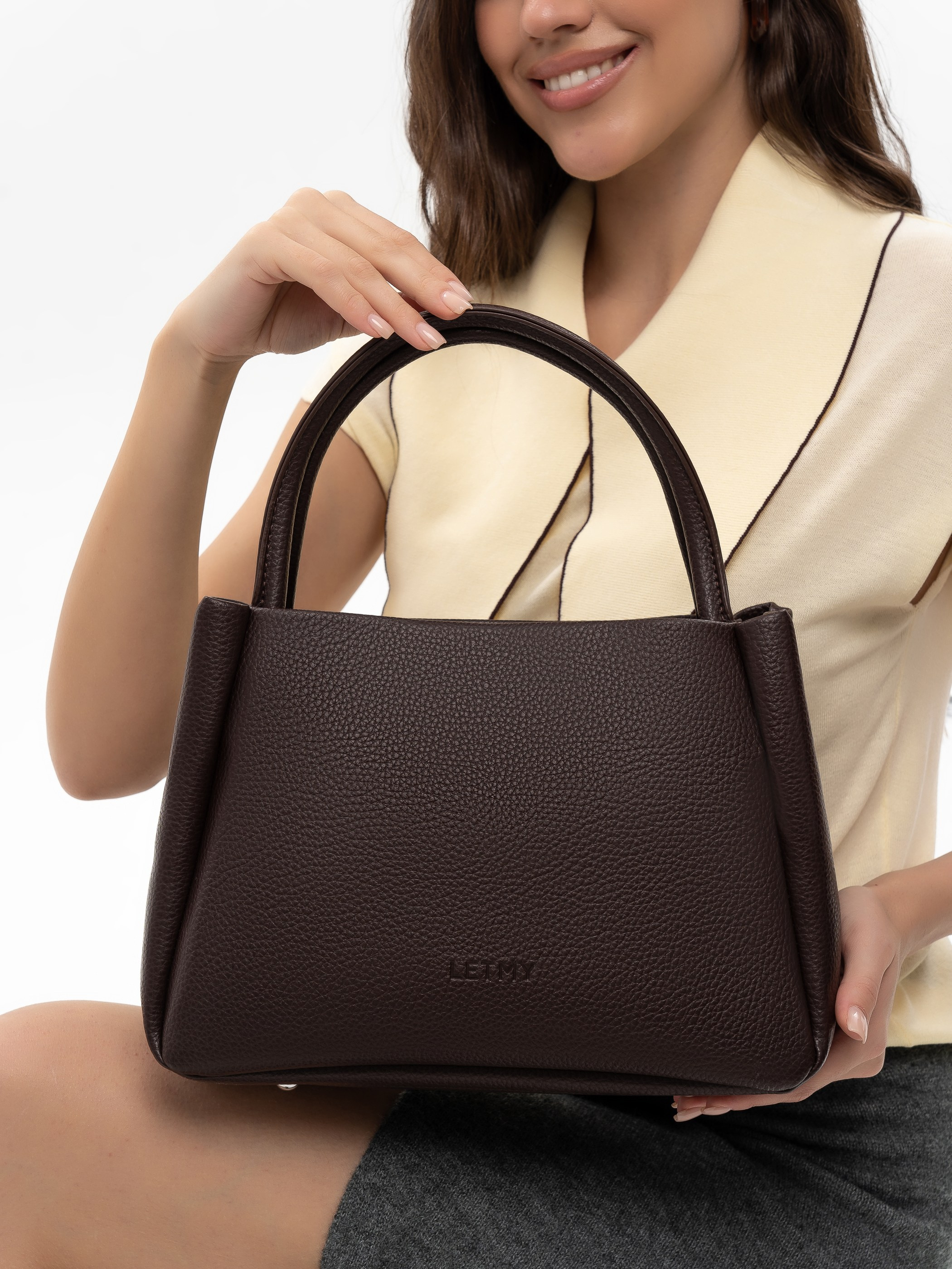 Съемка женских сумок под ключ для клиента из другого города. Фотограф Ирина Козлова г. Чебоксары