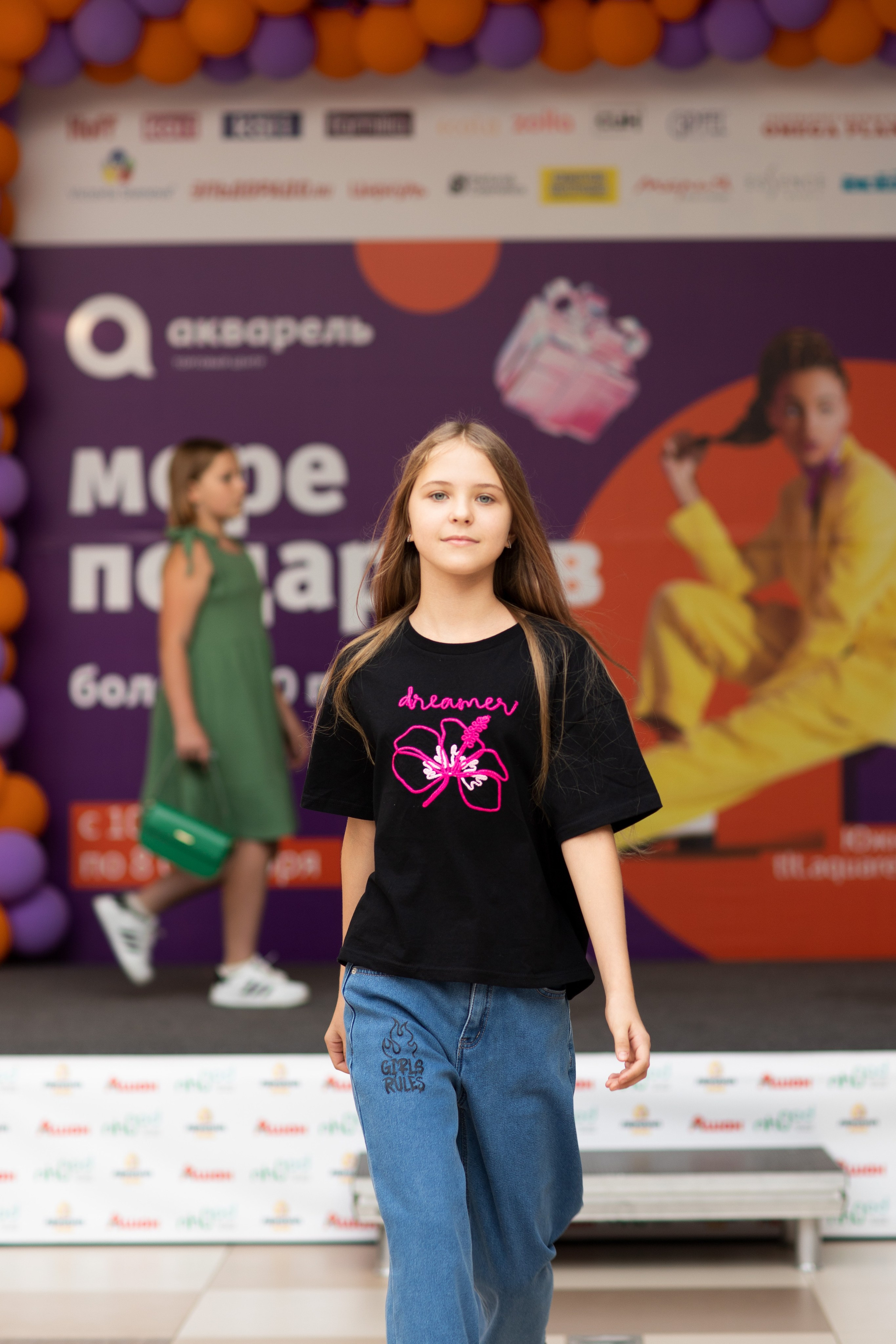 Показ коллекции «Kari kids» в ТЦ «Акварель», г. Тольятти. Международное модельное материнское агентство «Open models»