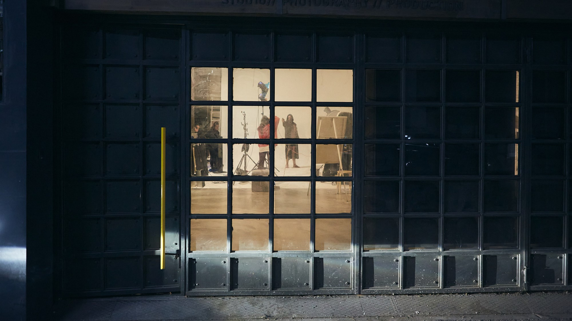 Фотограф на съёмке рекламы Билайн — бэкстейдж и закулисье. Репортажный фотограф в Москве — Дмитрий Тарасов | Съёмка мероприятий, концертов, корпоративов