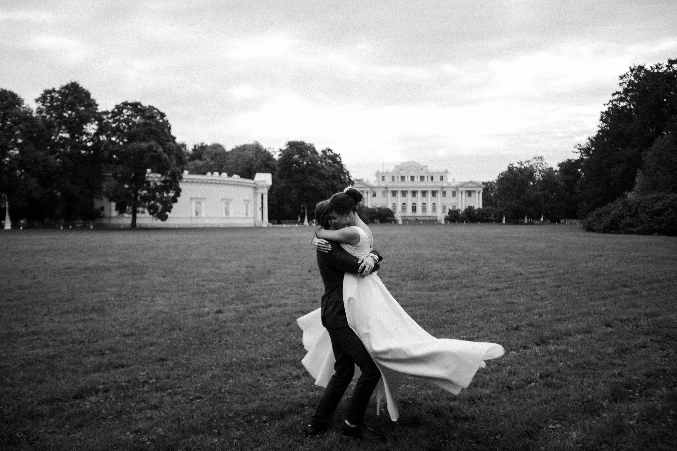 Свадебный фотограф Таня Караисаева