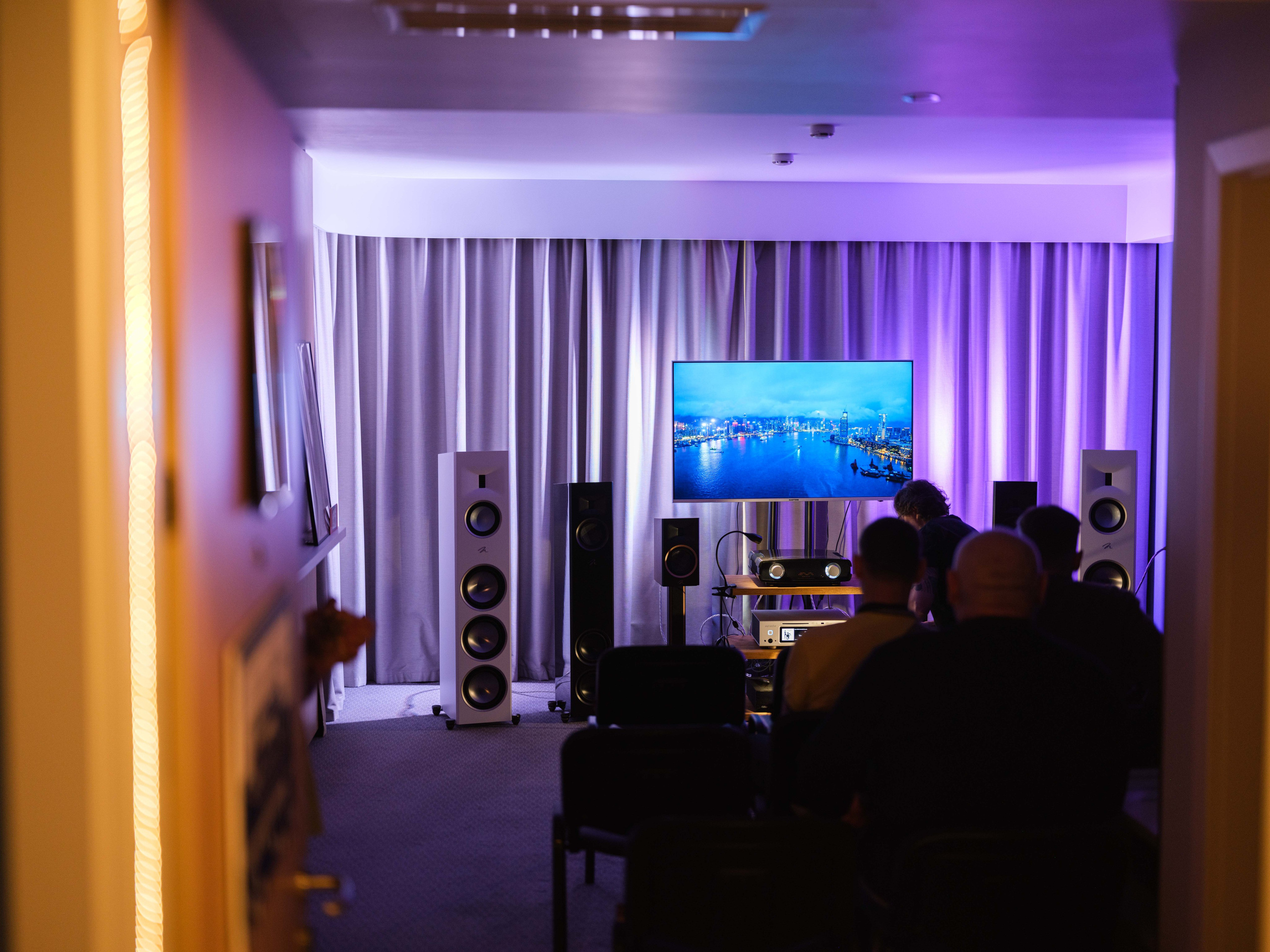 Dr.Head, DIGIS, Radiotehnika, Phaze Audio, Pult.ru, Overton, Barnsly Sound Org, ii Acoustics, Kennerton Audio Equipment, Living Athmos, Longwave, Next Hi Fi, Operly, Orisun Acoustics Engineering, S.A.Lab, Simple Distribution, Sonance, TL Sound, Voxmodule, VPacoustics, Wooden Acoustic Panels, Petrik Audio, Просто Акустика, Triumph Audio, Smart Audio Recording Lab, Zavalinka Records, ММС