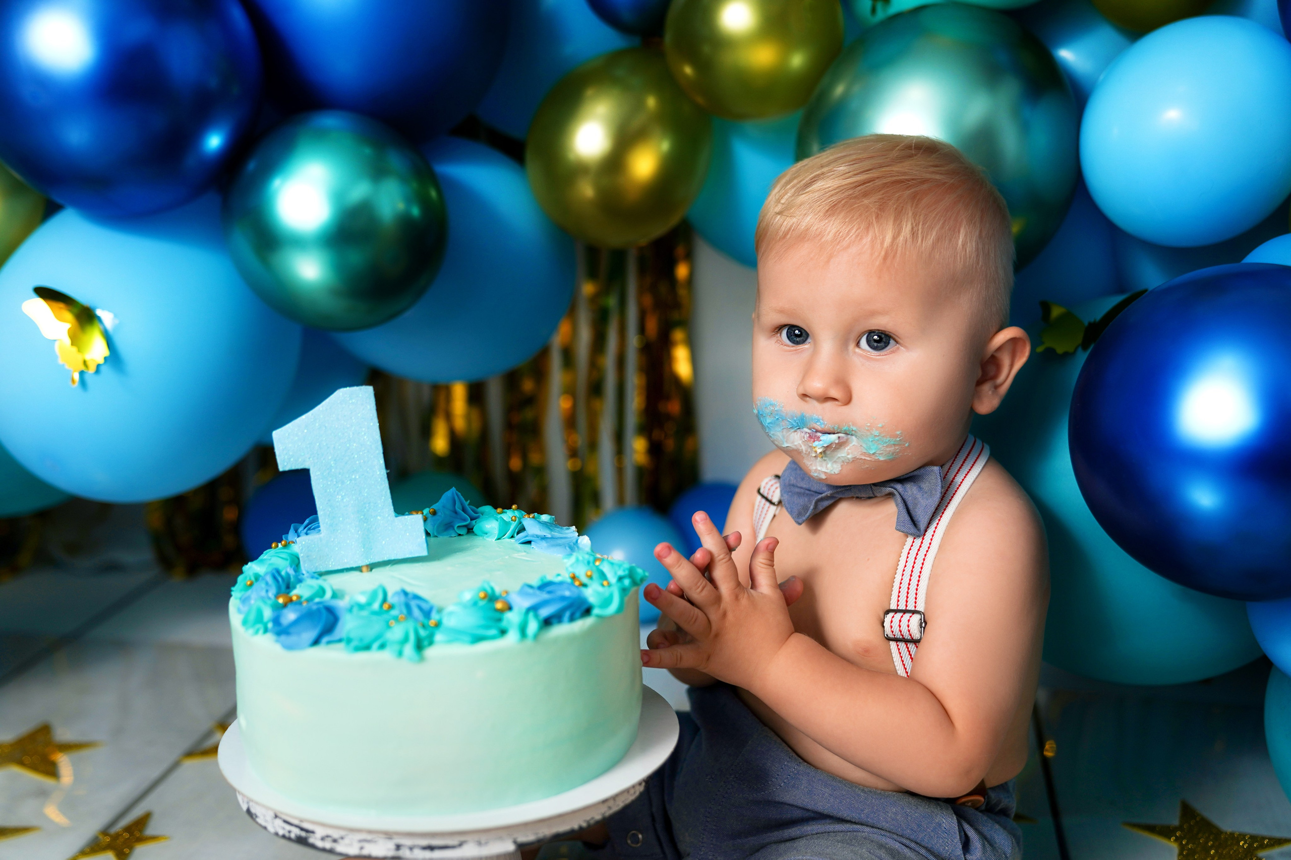 Фотосессия ГОДОВАСИЕ. Фотограф новорожденных, детей до года и беременных в Симферополе