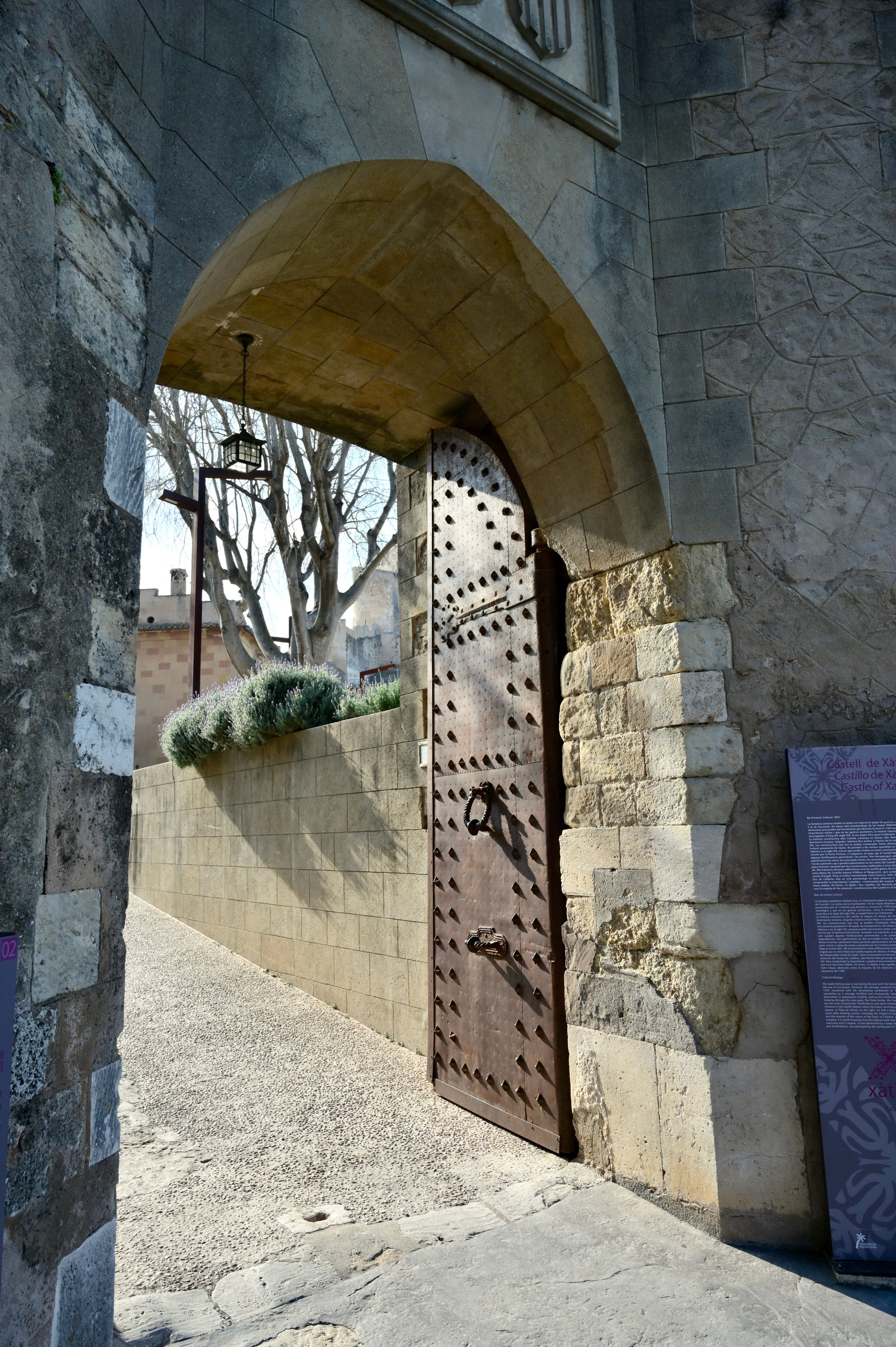 Достопримечательности Испании, город Хатива. Гид и фотограф в Валенсии Новиков Михаил