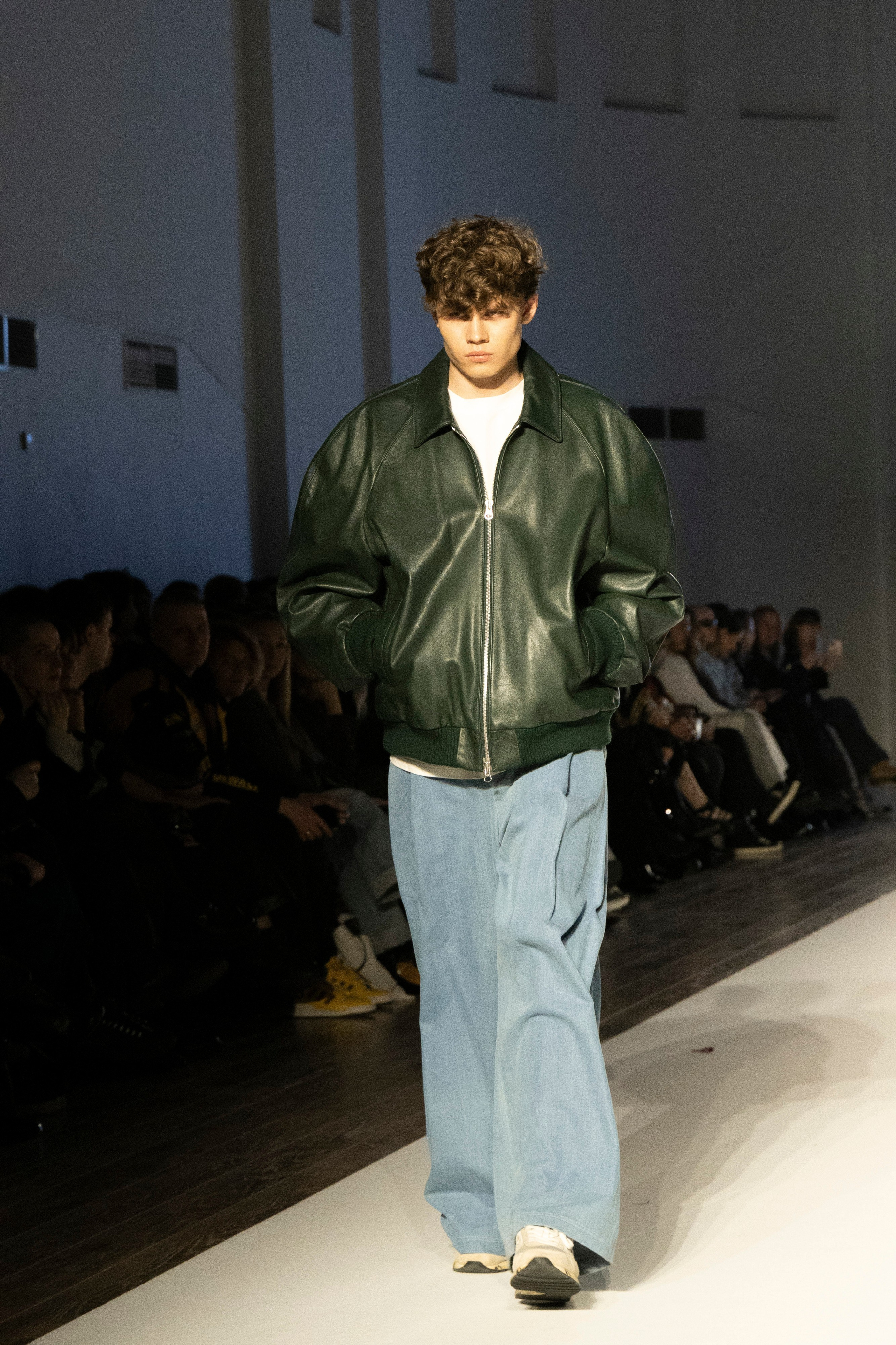 ДЛТ Собака.ru показ победителей конкурса «Новые имена в моде 2025». FOTOFAQ SKOOL г. Санкт-Петербург: очные, дистанционные и онлайн курсы фотографии