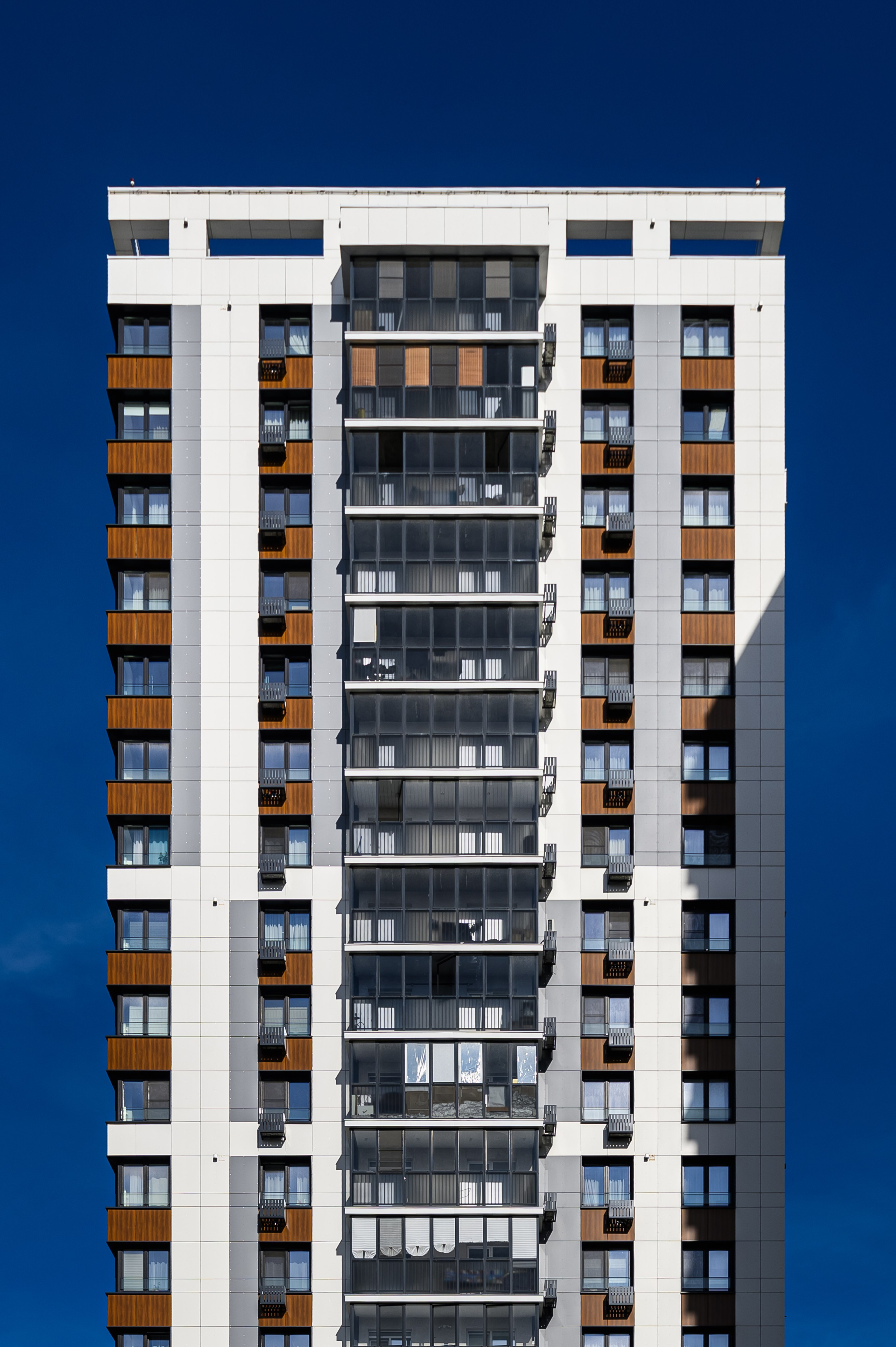 Современный фасад жилого комплекса Уникум, архитектурная съемка для девелоперов Казани