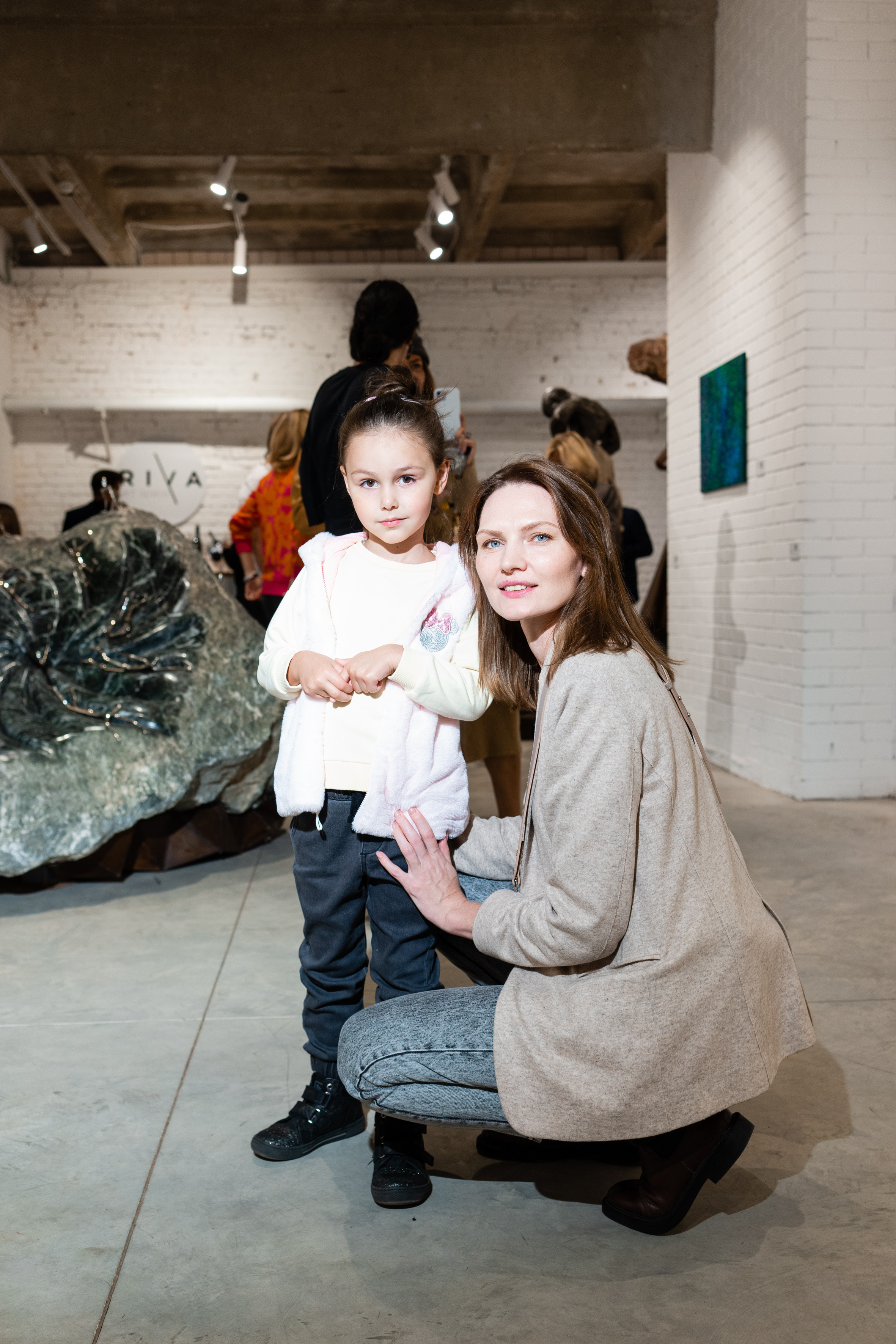 Открытие выставки «Осторожно: хрупкое!» в галерее Riva. Фотограф в Москве Женя Потах