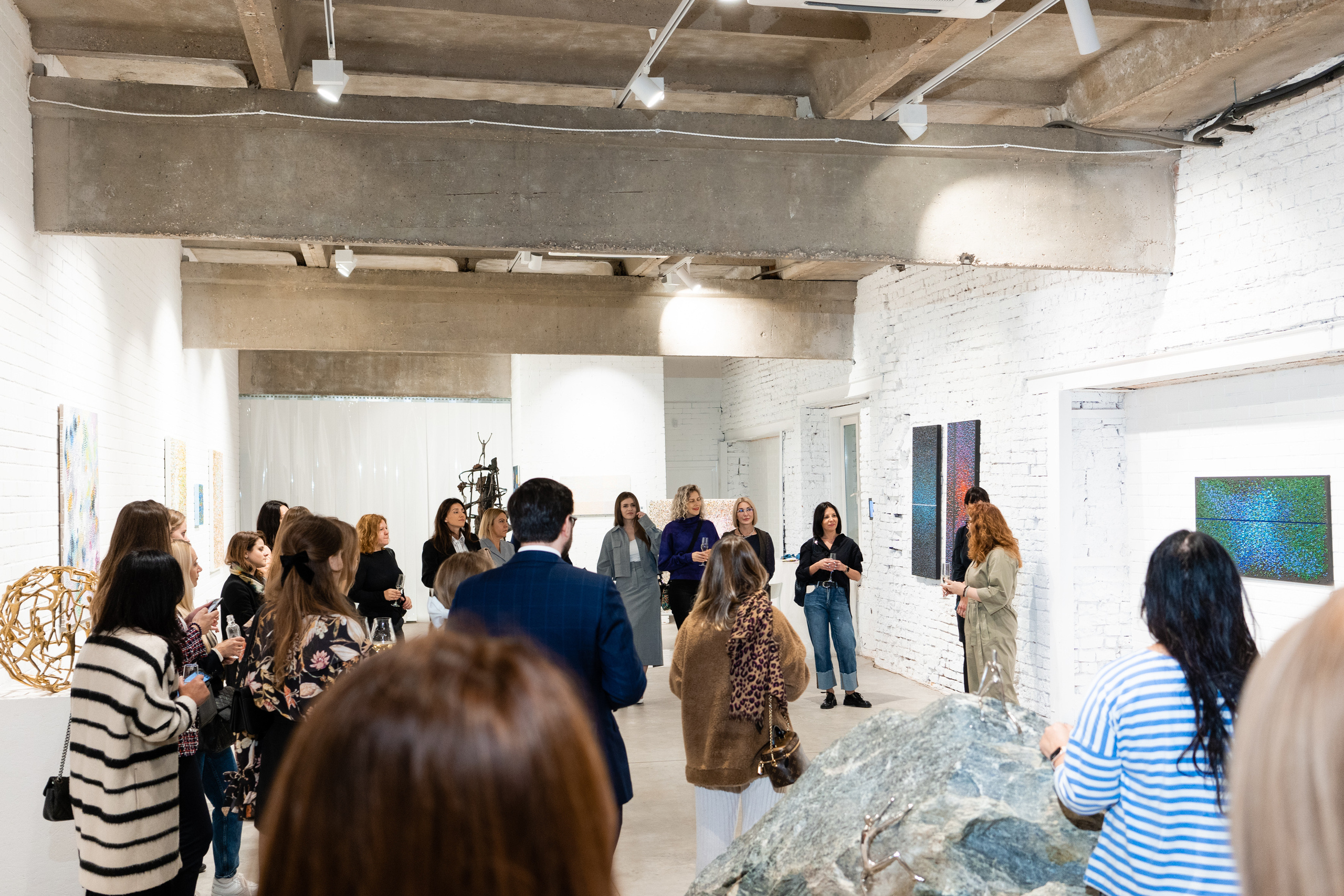 Открытие выставки «Осторожно: хрупкое!» в галерее Riva. Фотограф в Москве Женя Потах