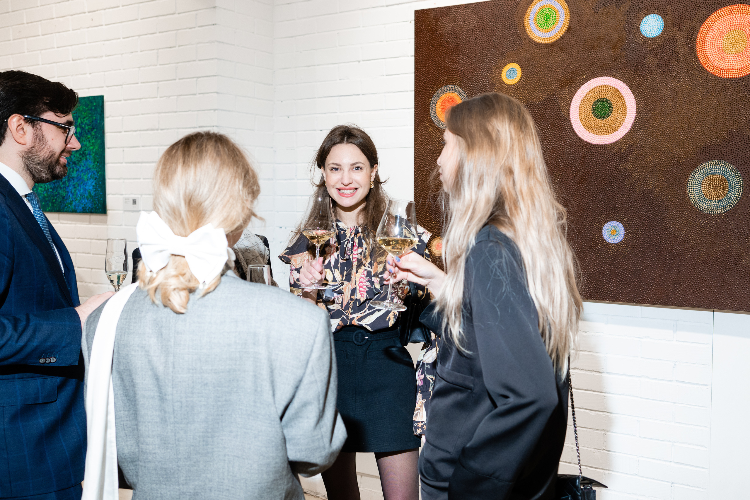 Открытие выставки «Осторожно: хрупкое!» в галерее Riva. Фотограф в Москве Женя Потах