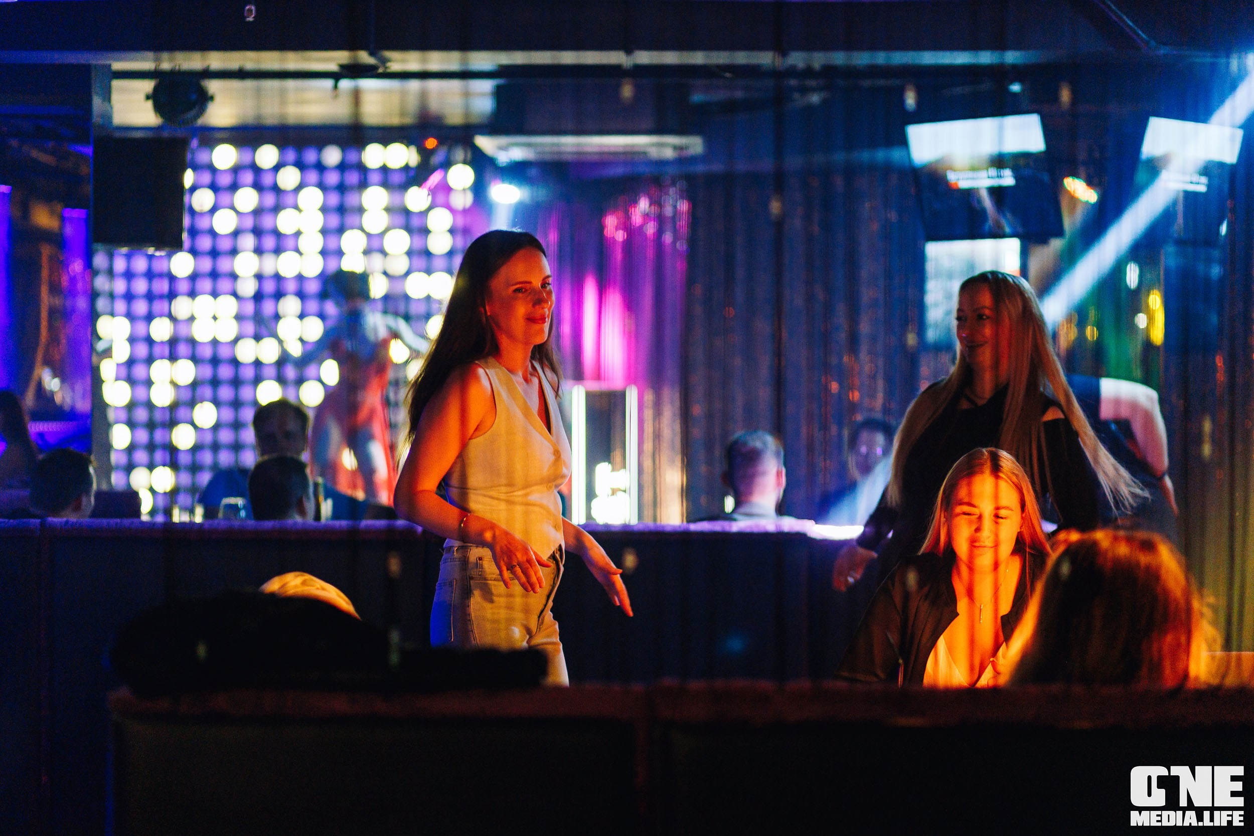 Фоторепортаж из караоке-клуба Эйфория. One Media Life: фоторепортажи, фотоотчеты с мероприятий и заведений