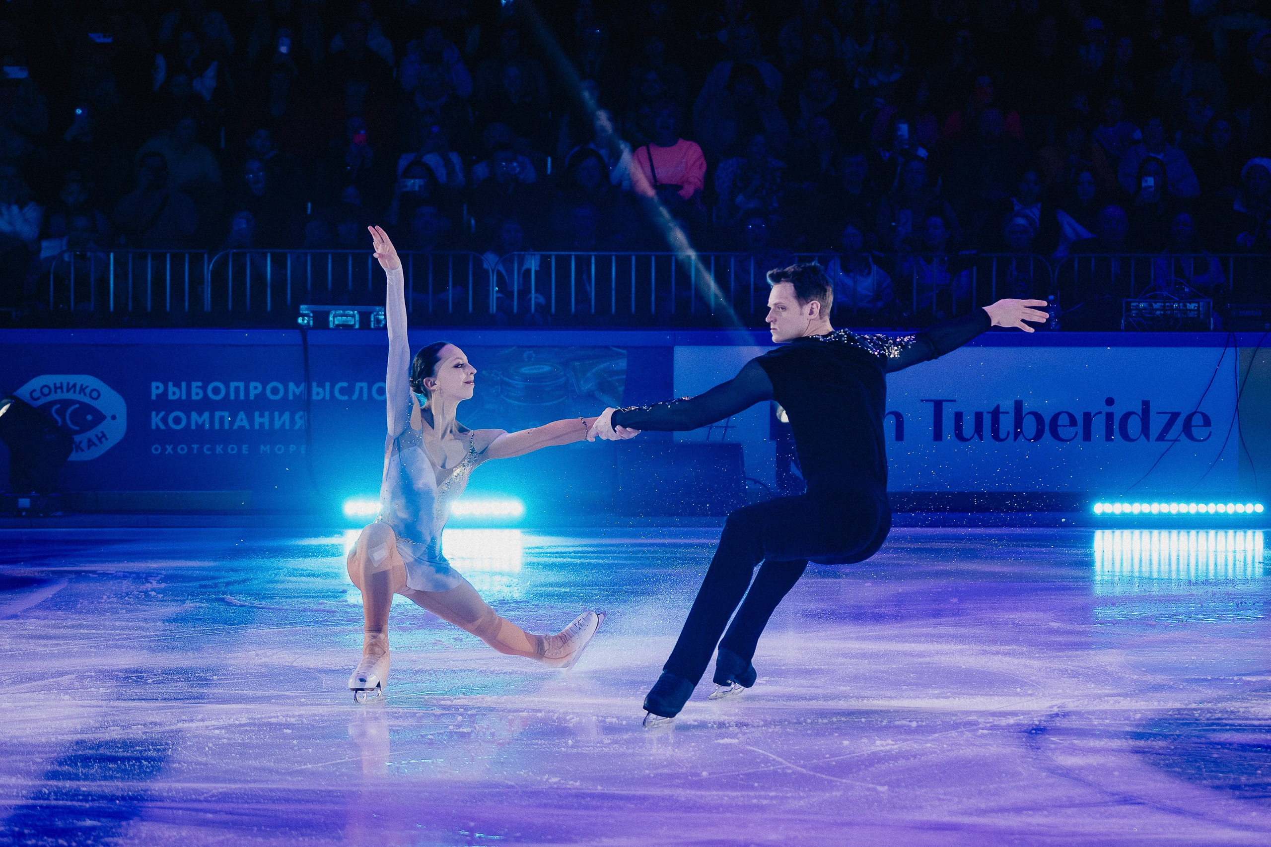 Шоу Этери Тутберидзе в Новосибирске. Воробьева Ксения — Спортивный и танцевальный фотограф Новосибирск