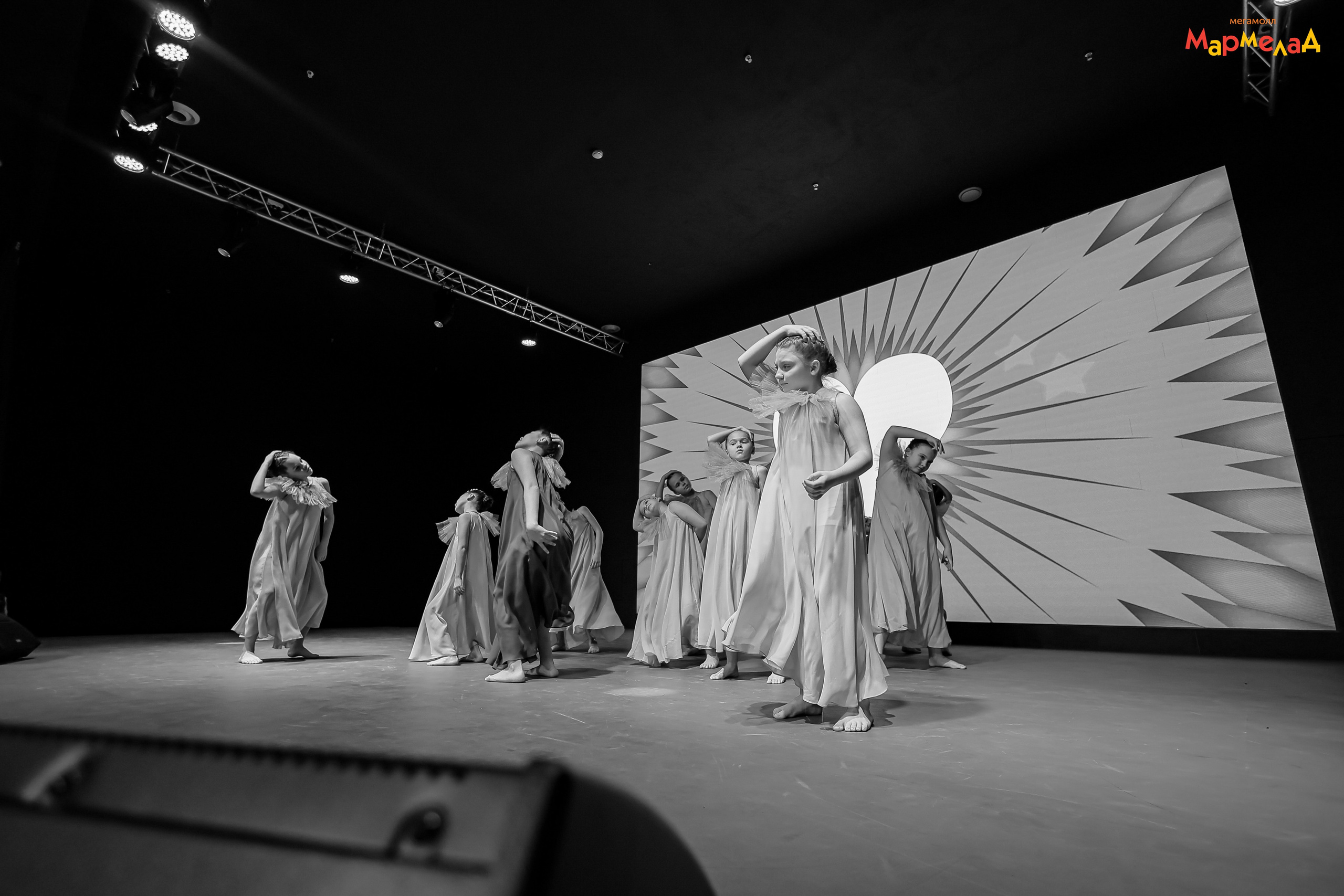 14.02 Любовь без границ в Мегамолл Мармелад. Команда специалистов в мире фотографии и видео. Детский фотограф, семейный фотограф