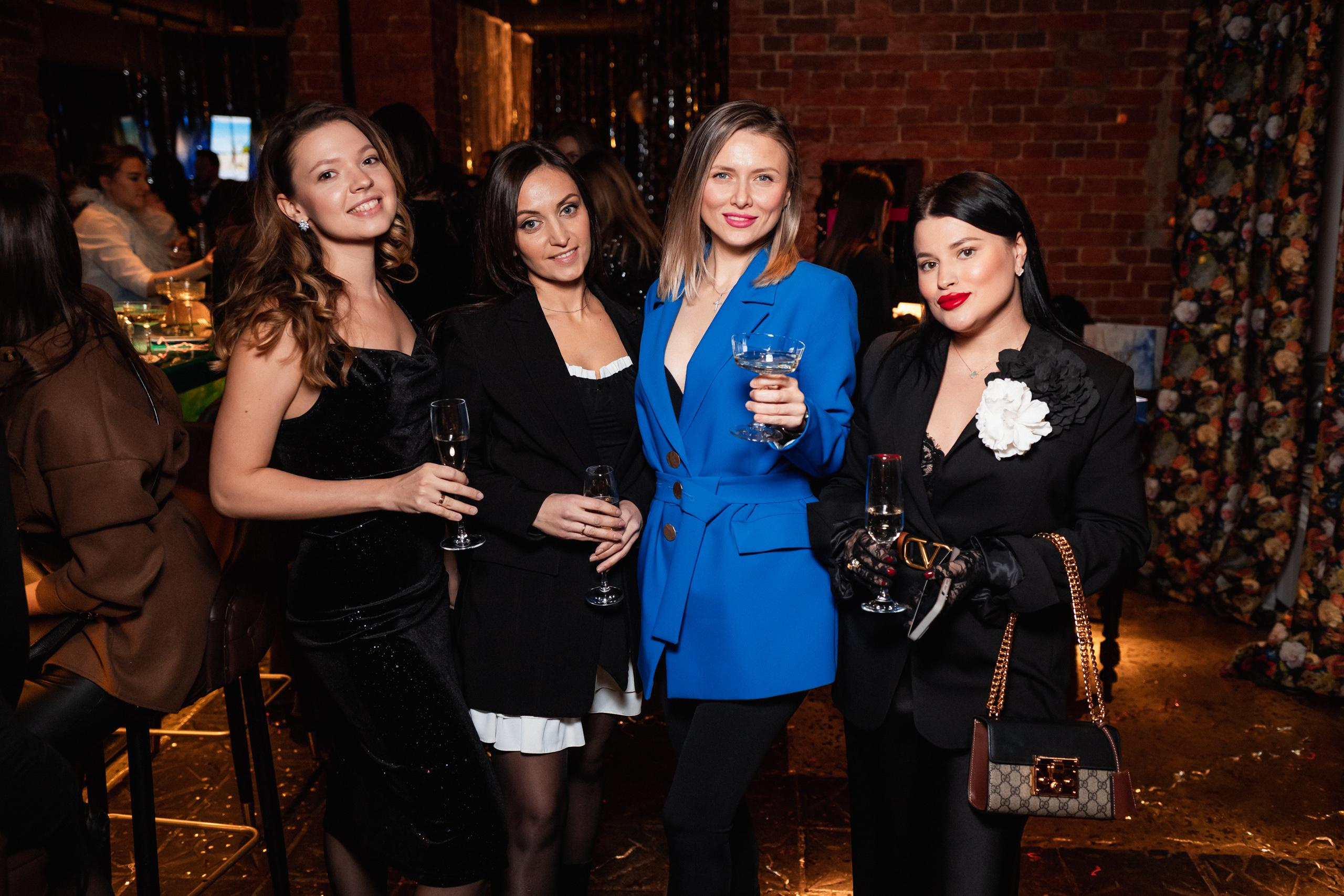 CHRISTMAS MOOD. СВОИ. ФОТООТЧЕТЫ-СОБЫТИЯ-МЕСТА