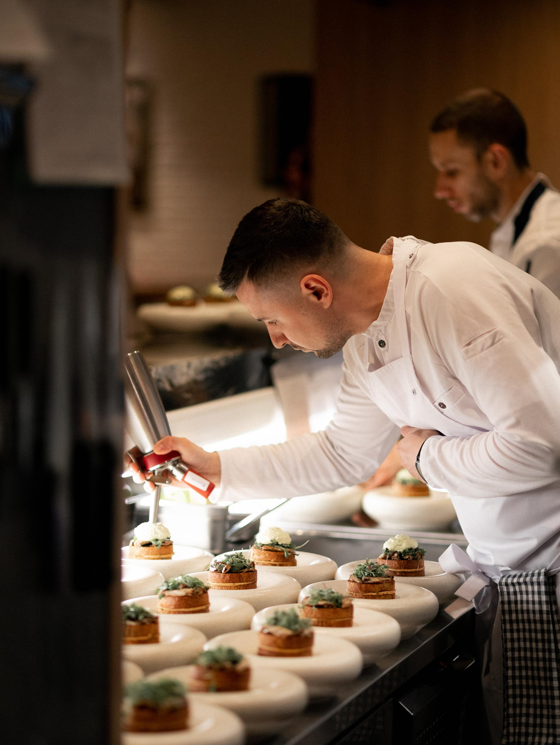 ИММЕРСИВНЫЙ ГАСТРО-УЖИН. СВОИ. ФОТООТЧЕТЫ-СОБЫТИЯ-МЕСТА