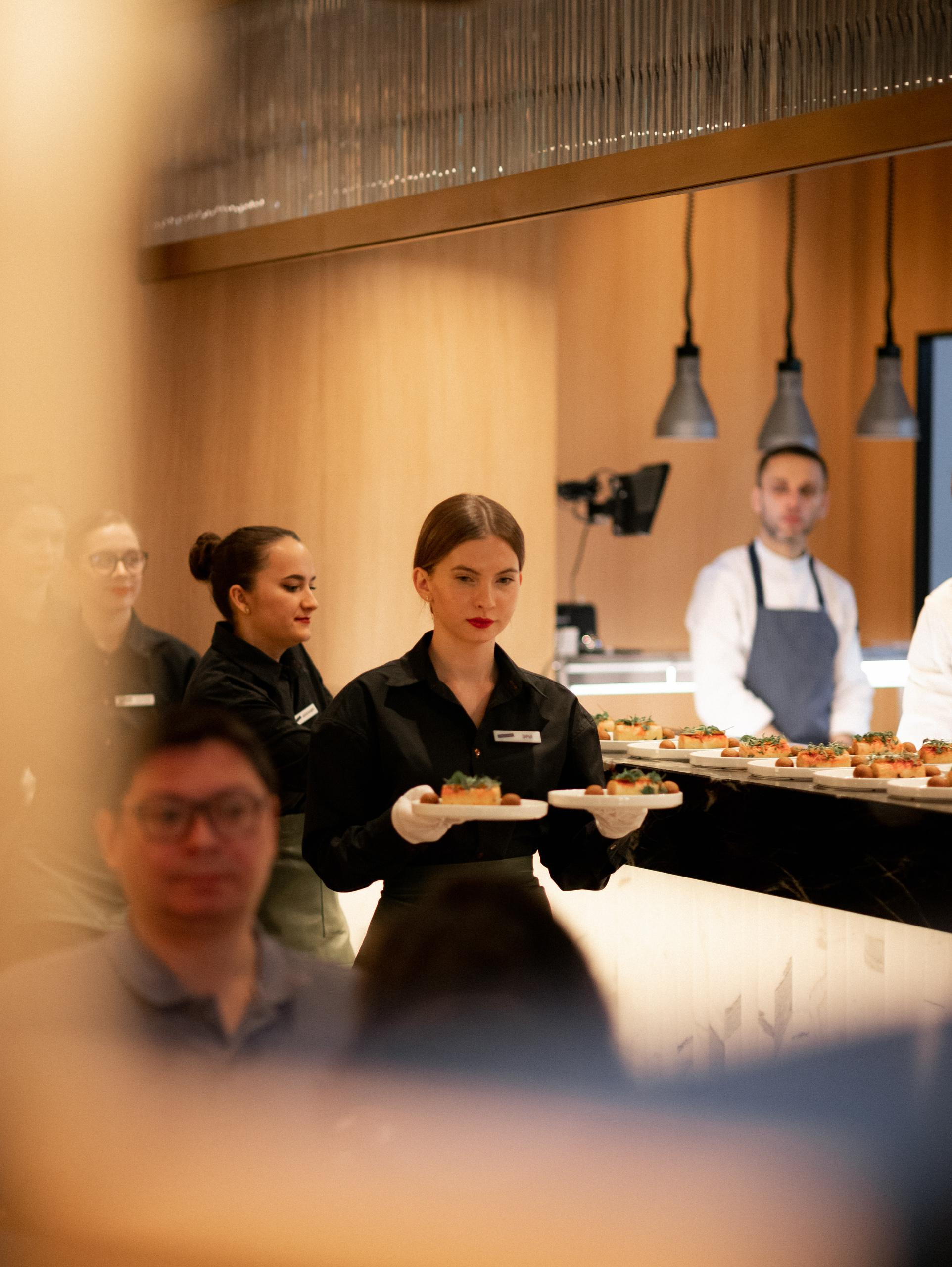 ИММЕРСИВНЫЙ ГАСТРО-УЖИН. СВОИ. ФОТООТЧЕТЫ-СОБЫТИЯ-МЕСТА