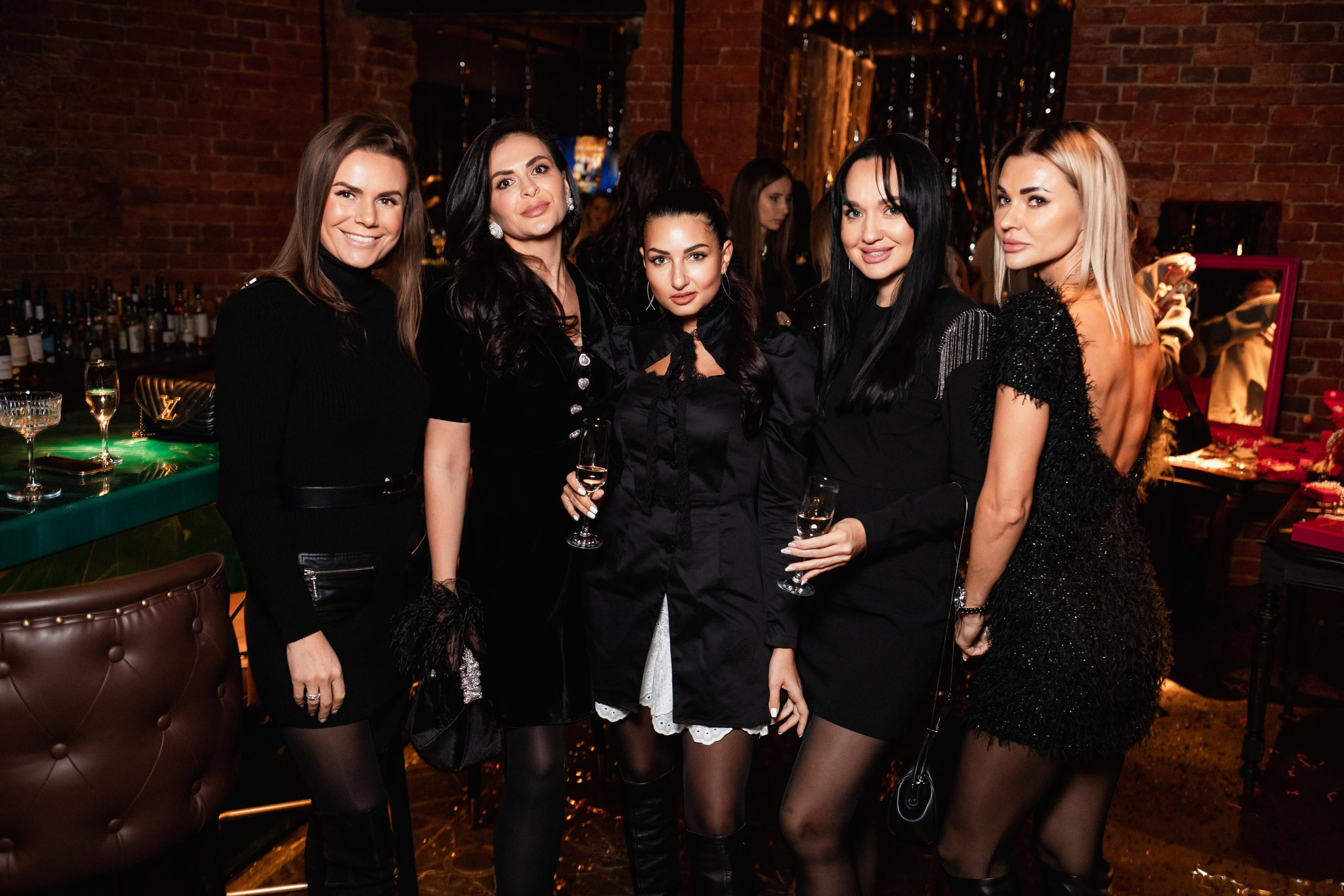 CHRISTMAS MOOD. СВОИ. ФОТООТЧЕТЫ-СОБЫТИЯ-МЕСТА