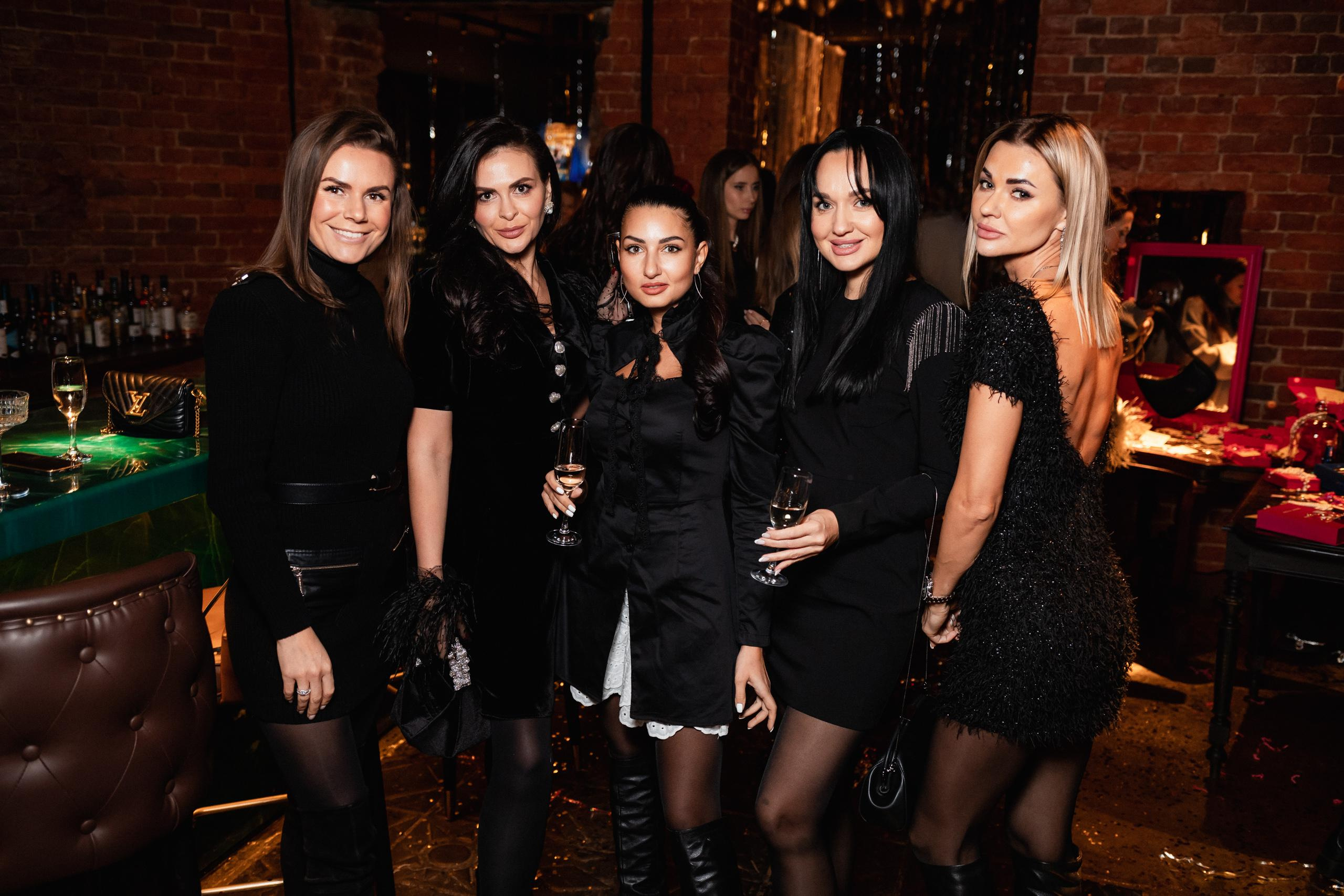 CHRISTMAS MOOD. СВОИ. ФОТООТЧЕТЫ-СОБЫТИЯ-МЕСТА