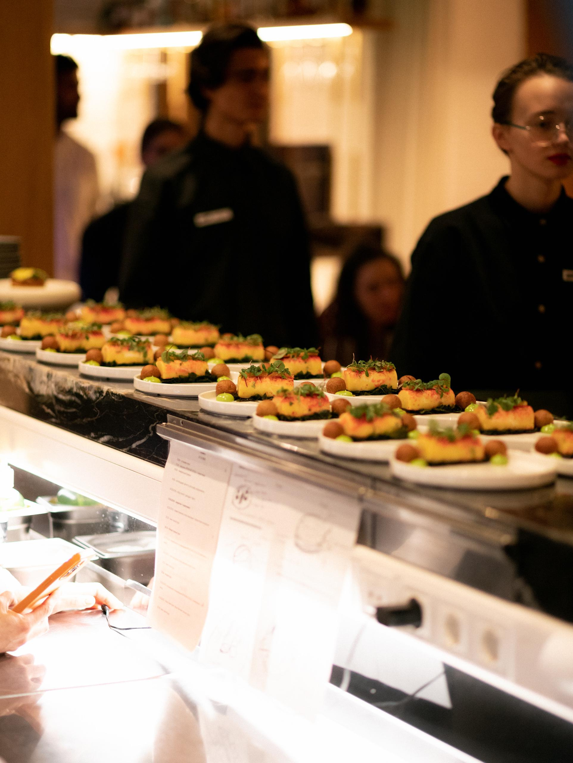 ИММЕРСИВНЫЙ ГАСТРО-УЖИН. СВОИ. ФОТООТЧЕТЫ-СОБЫТИЯ-МЕСТА