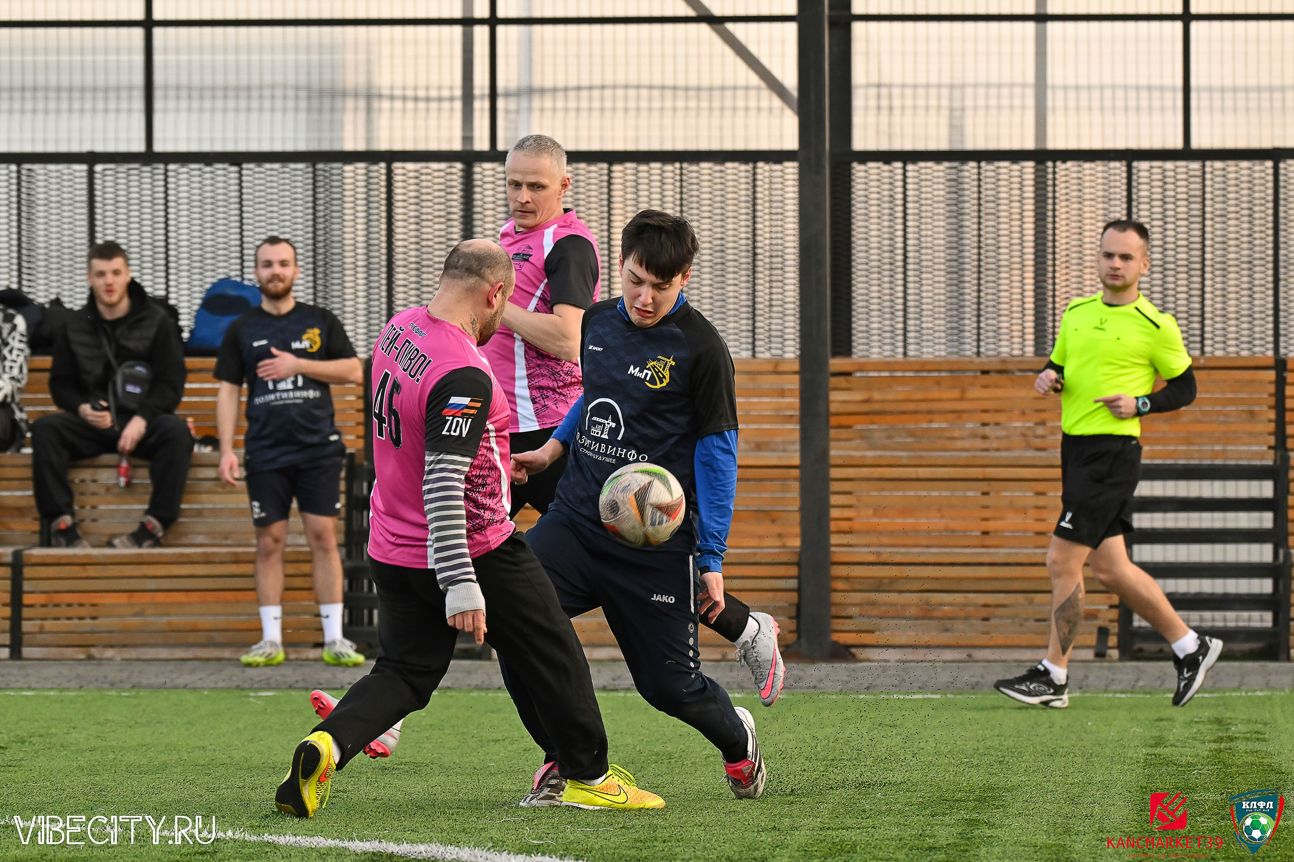 XX ЧЕМПИОНАТ КАЛИНИНГРАДСКОЙ ЛФЛ КАНЦМАРКЕТ39 сезона 2024–2025 гг. VIBECITY.RU Вайб Сити Ру Фоторепортажи Фотоотчеты Калининград