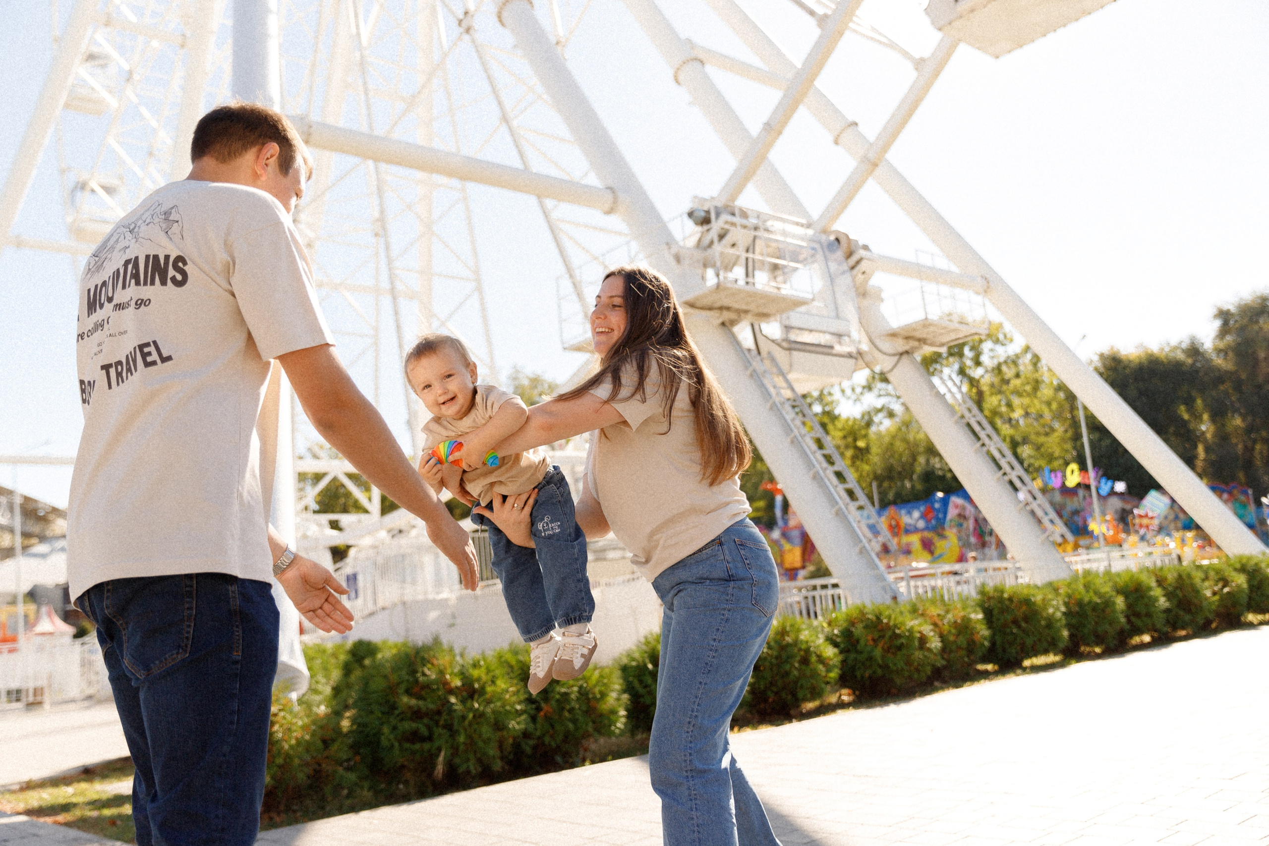 Пример семейных съемок в Парке 30 лет Победы Анапа. Свадебный фотограф и видеограф Краснодар, Ростов, Сочи, Новороссийск