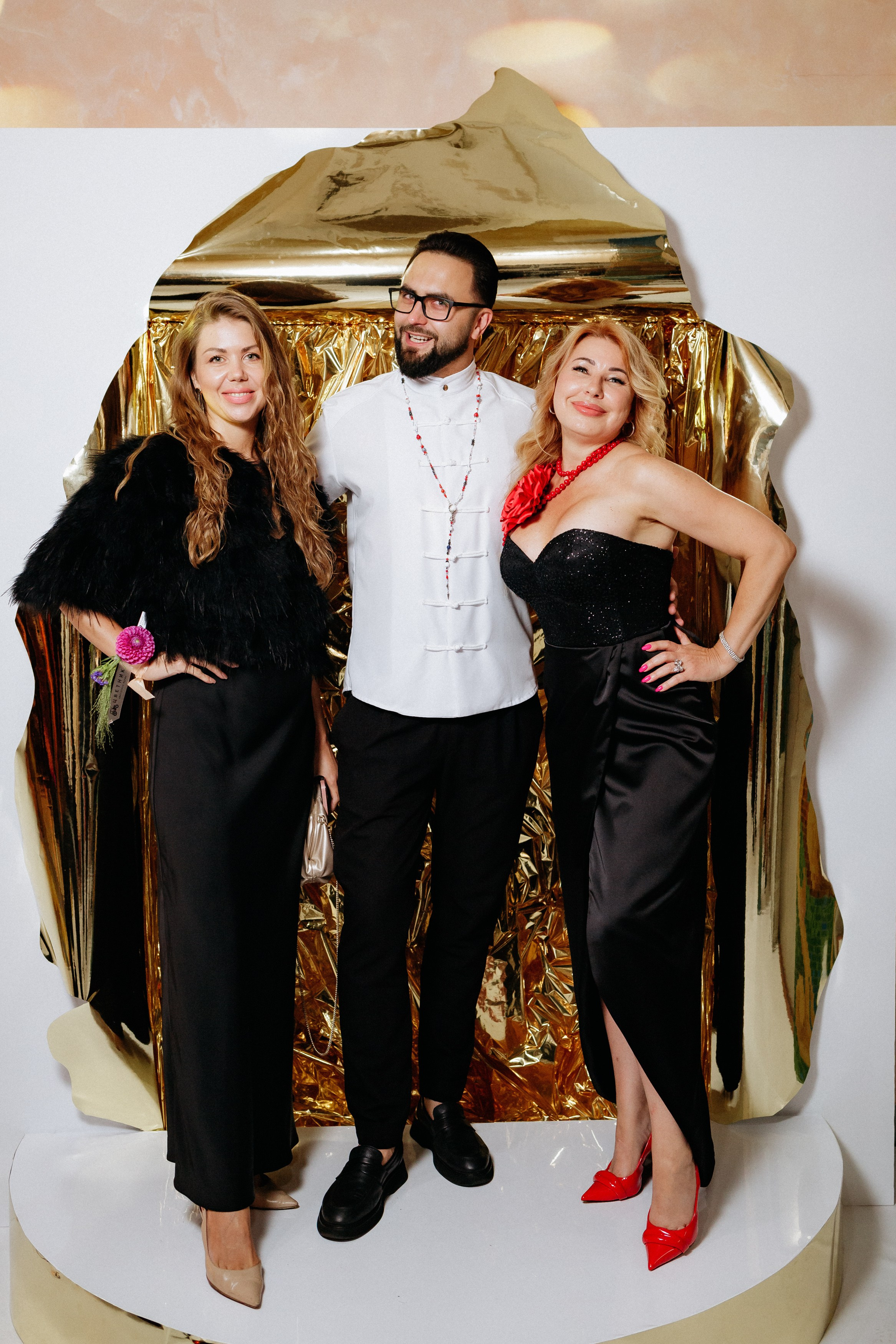 20 лет студии красоты Юлии Харченко. СВОИ. ФОТООТЧЕТЫ-СОБЫТИЯ-МЕСТА