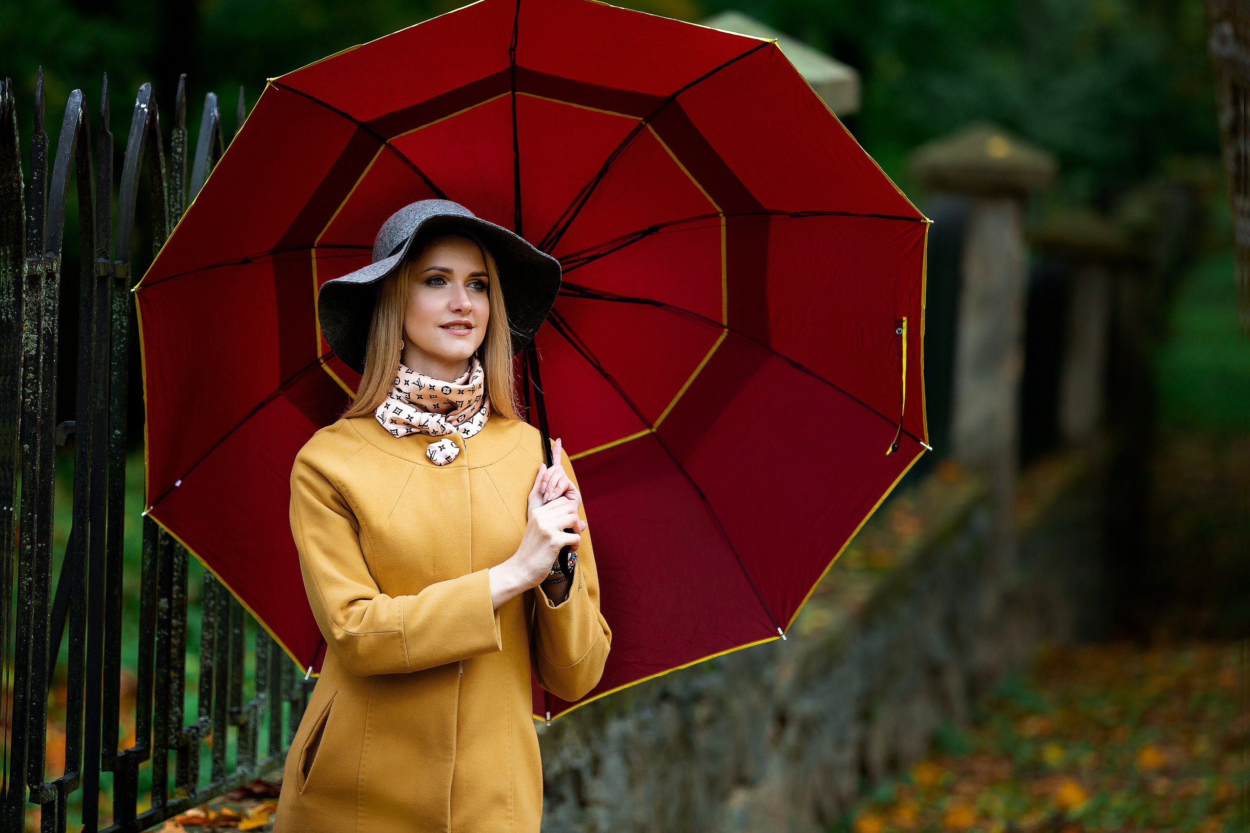 Фотосессия с девушками в осеннем парке. Свадебный фотограф в Барановичах Вячеслав Шах-Гусейнов, фотошкола