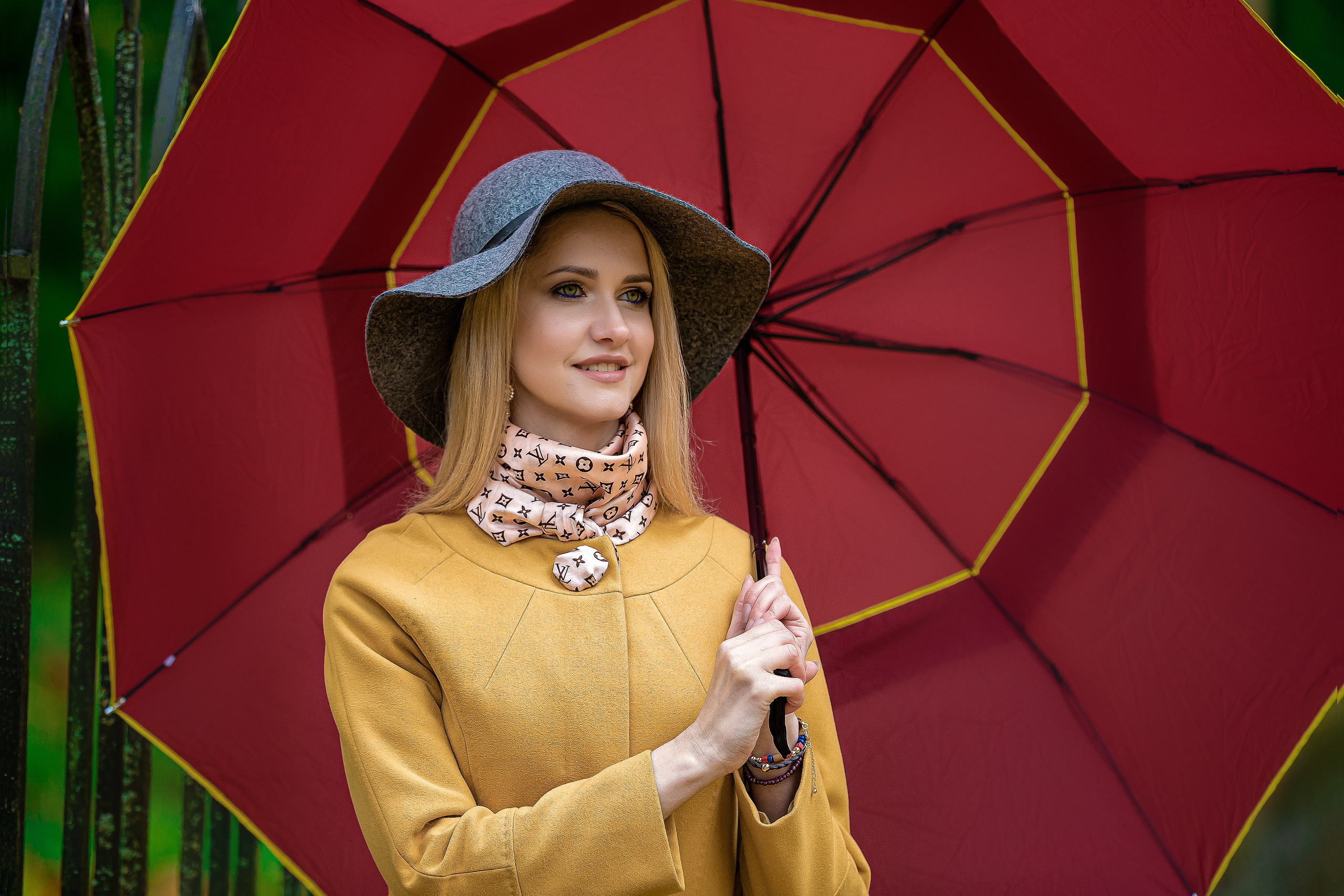 Фотосессия с девушками в осеннем парке. Свадебный фотограф в Барановичах Вячеслав Шах-Гусейнов, фотошкола