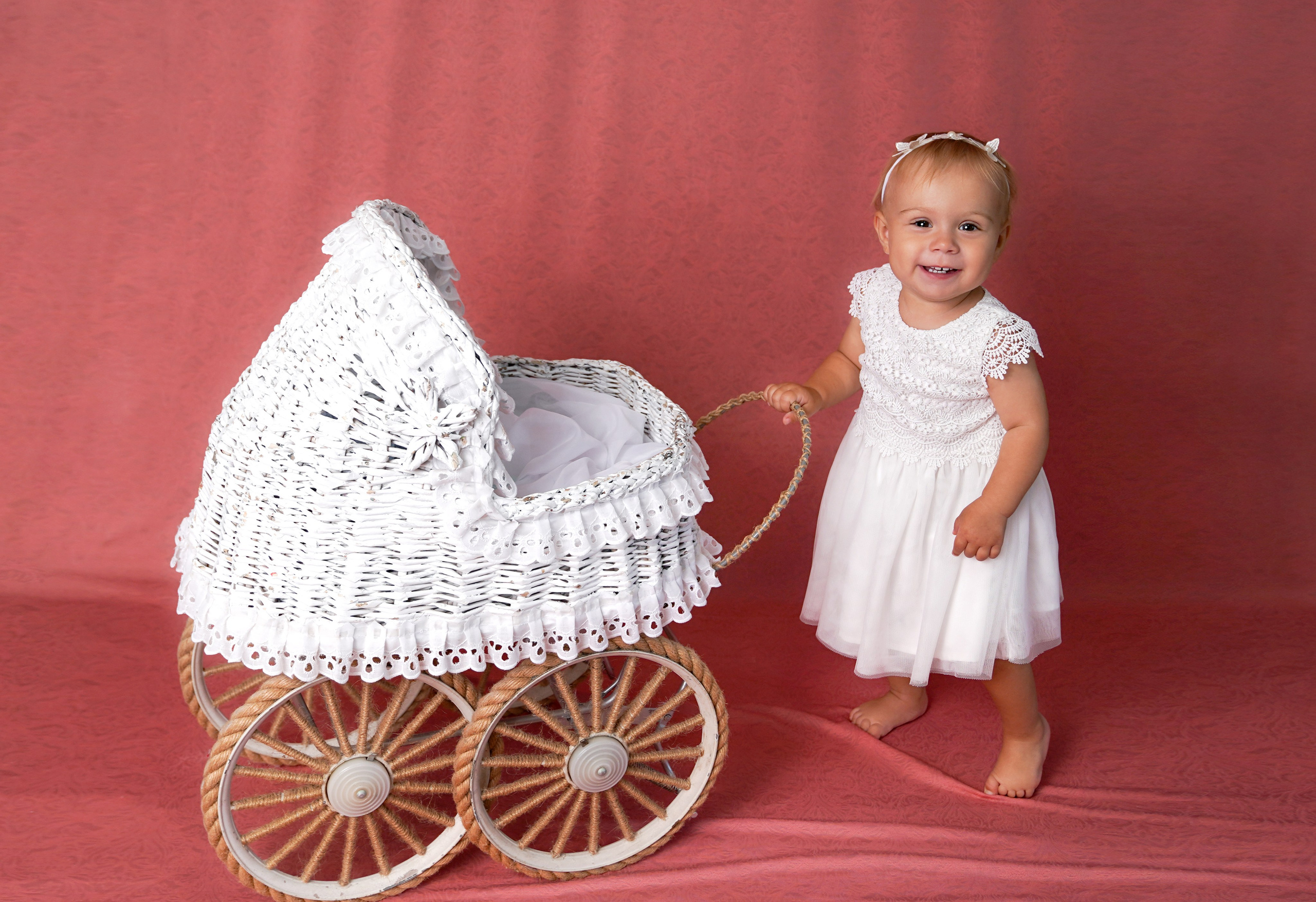 Фотосессия ГОДОВАСИЕ. Фотограф новорожденных, детей до года и беременных в Симферополе