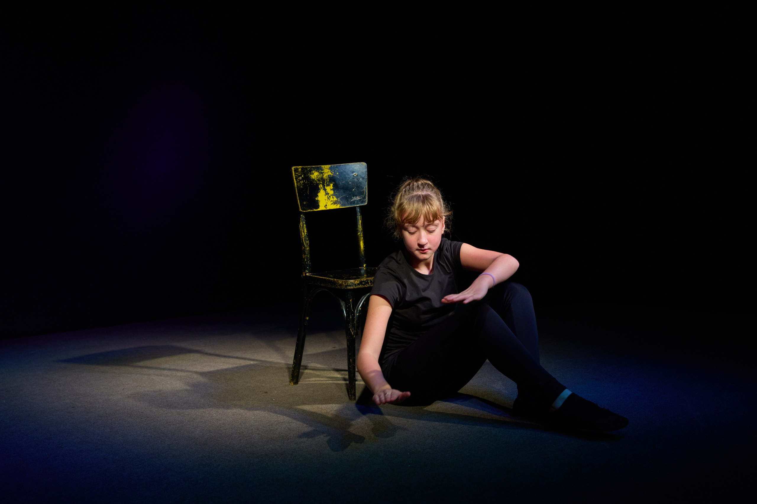 Театр студия «За двумя зайцами»