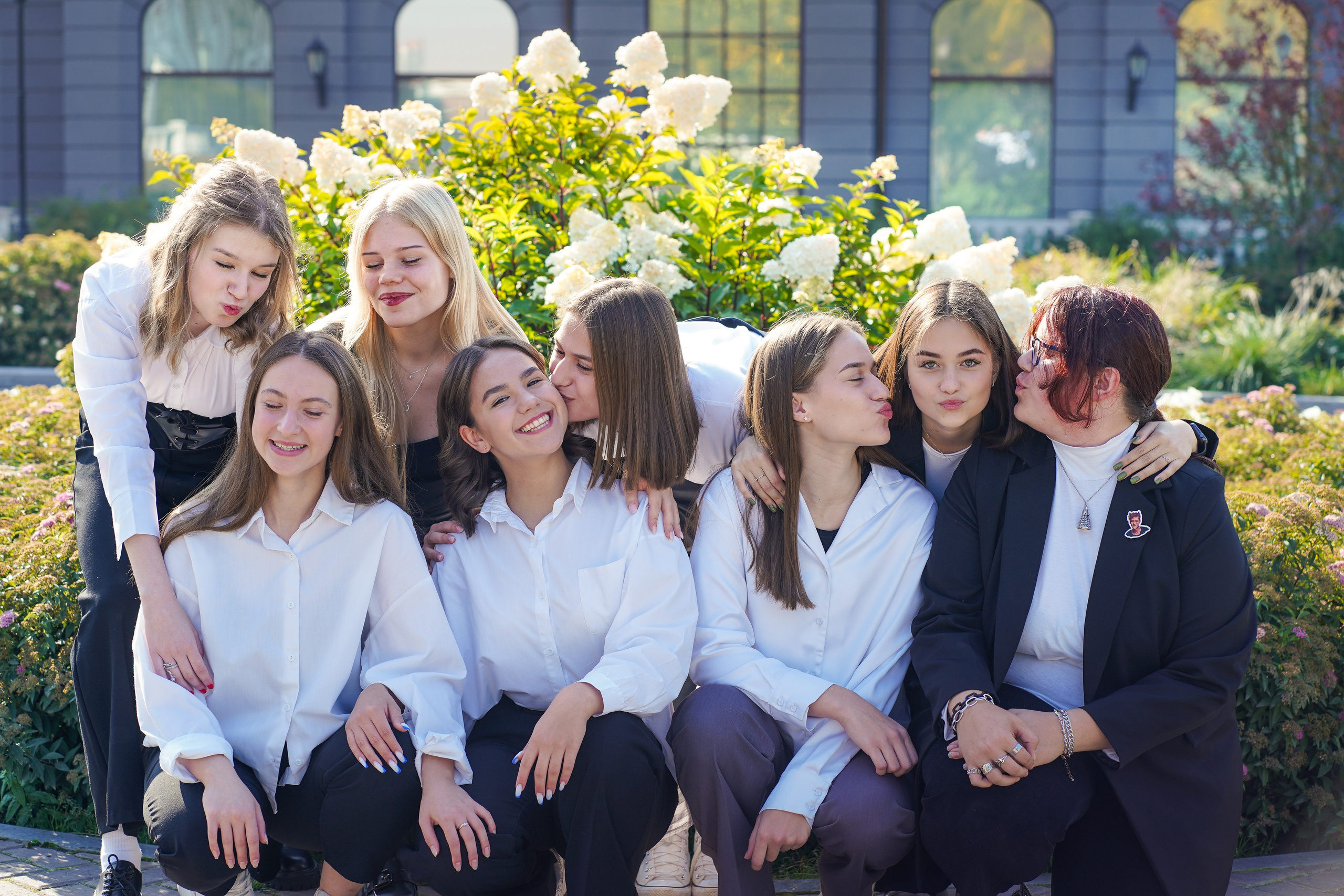 Выпускные альбомы 11 класс 76 школа Фотосессия на улице и в школе. Семейный и портретный фотограф в Екатеринбурге Анна Лобанова