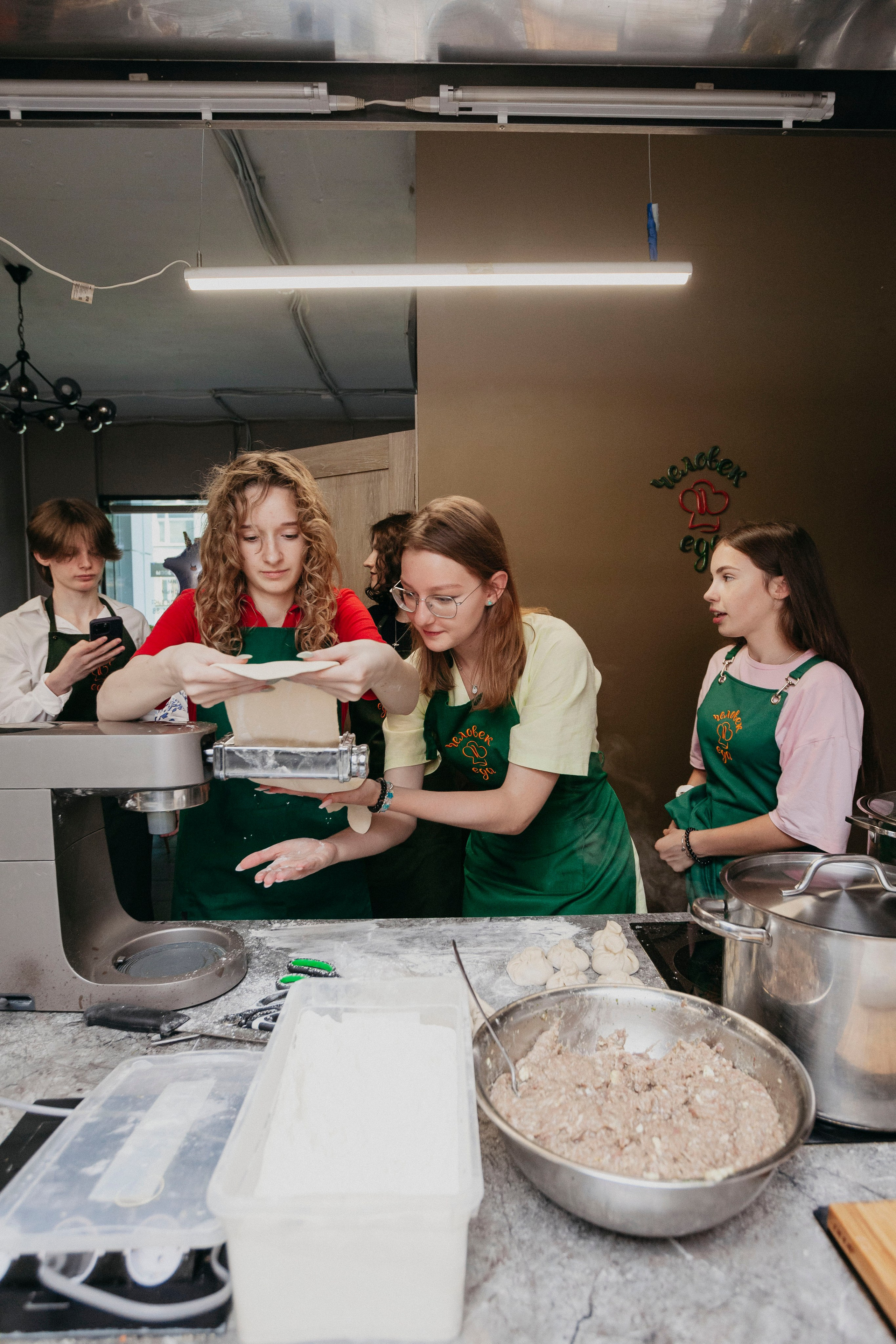 Кулинарный МК студии «ЧЕЛОВЕК И ЕДА». Stanislav Baryshev — People. Emotions. Atmosphere